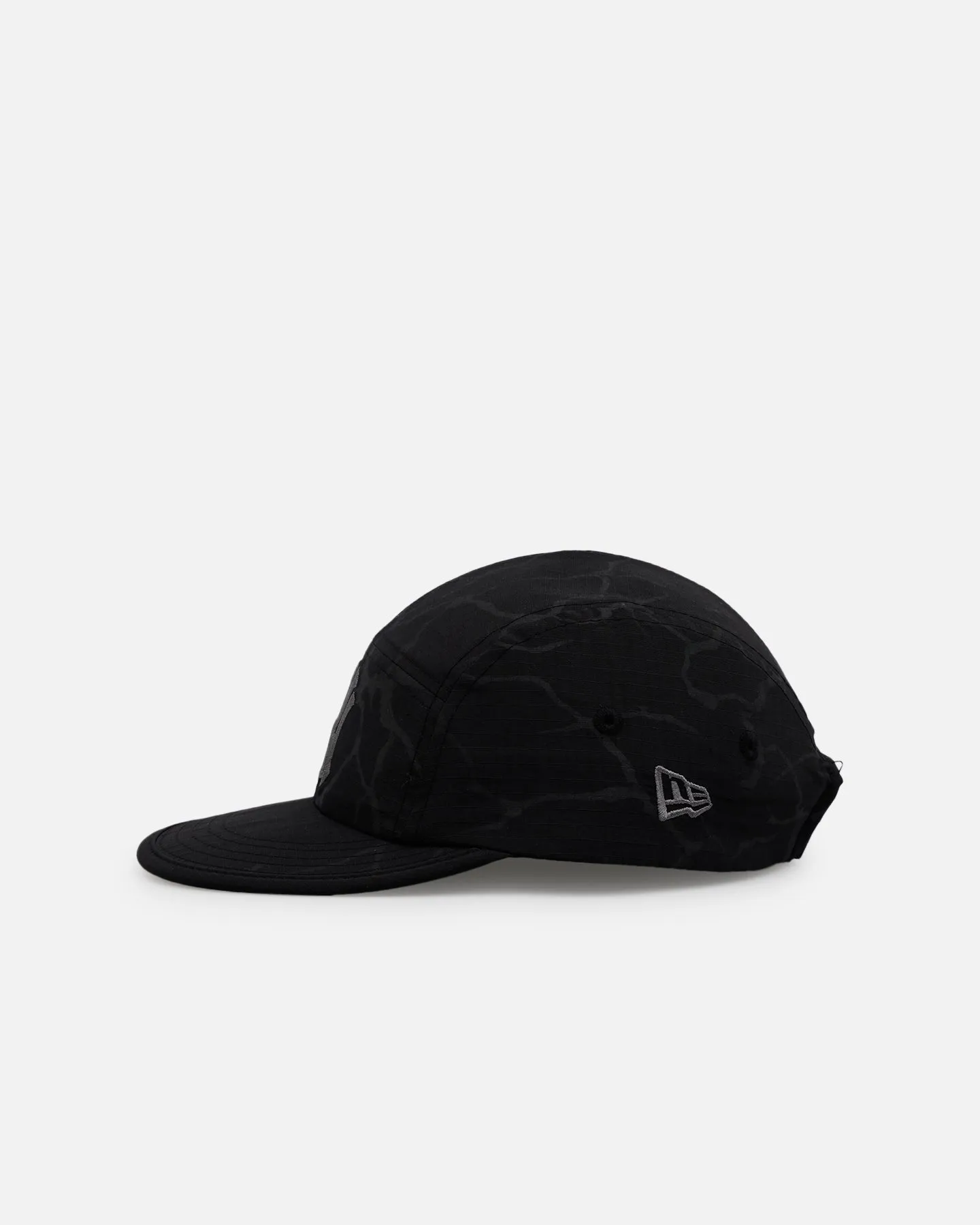 New Era New York Yankees 'Reflective Lightning' TWENTY9 Strapback Black sold by Culture Kings product image thumbnail 4