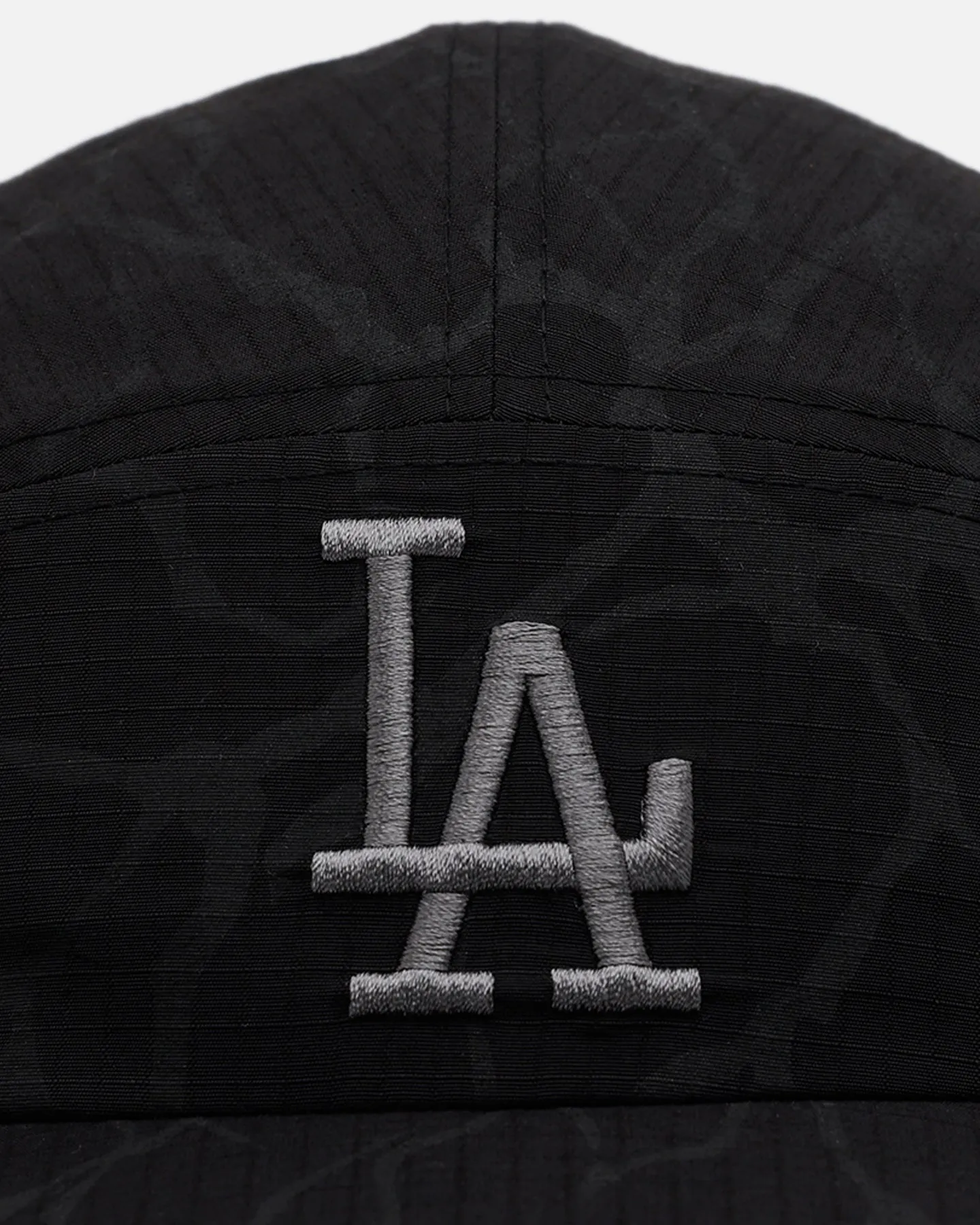 New Era Los Angeles Dodgers 'Reflective Lightning' TWENTY9 Strapback Black sold by Culture Kings product image thumbnail 5