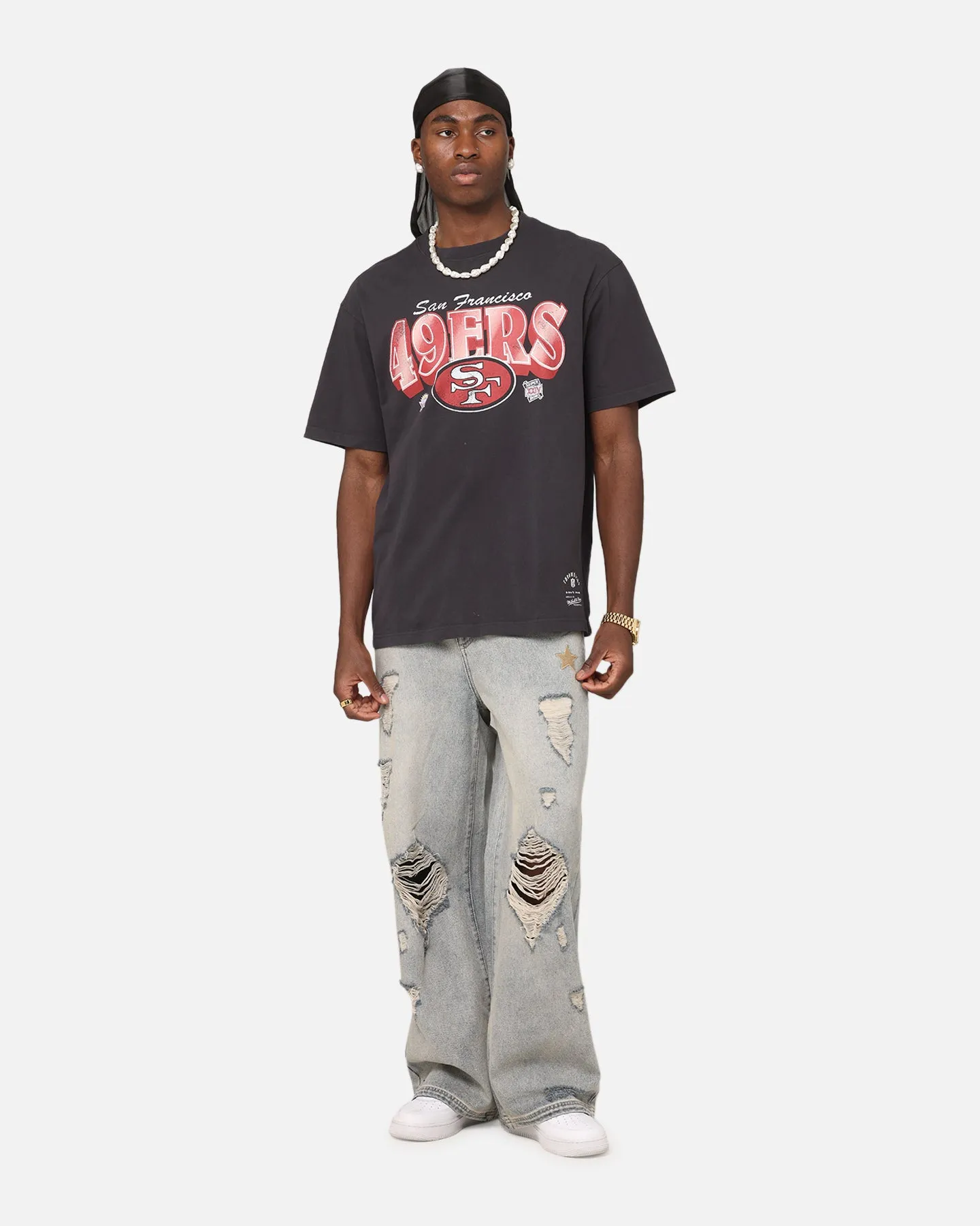 Mitchell & Ness San Francisco 49ers Arch T-Shirt Faded Black sold by Culture Kings product image thumbnail 2