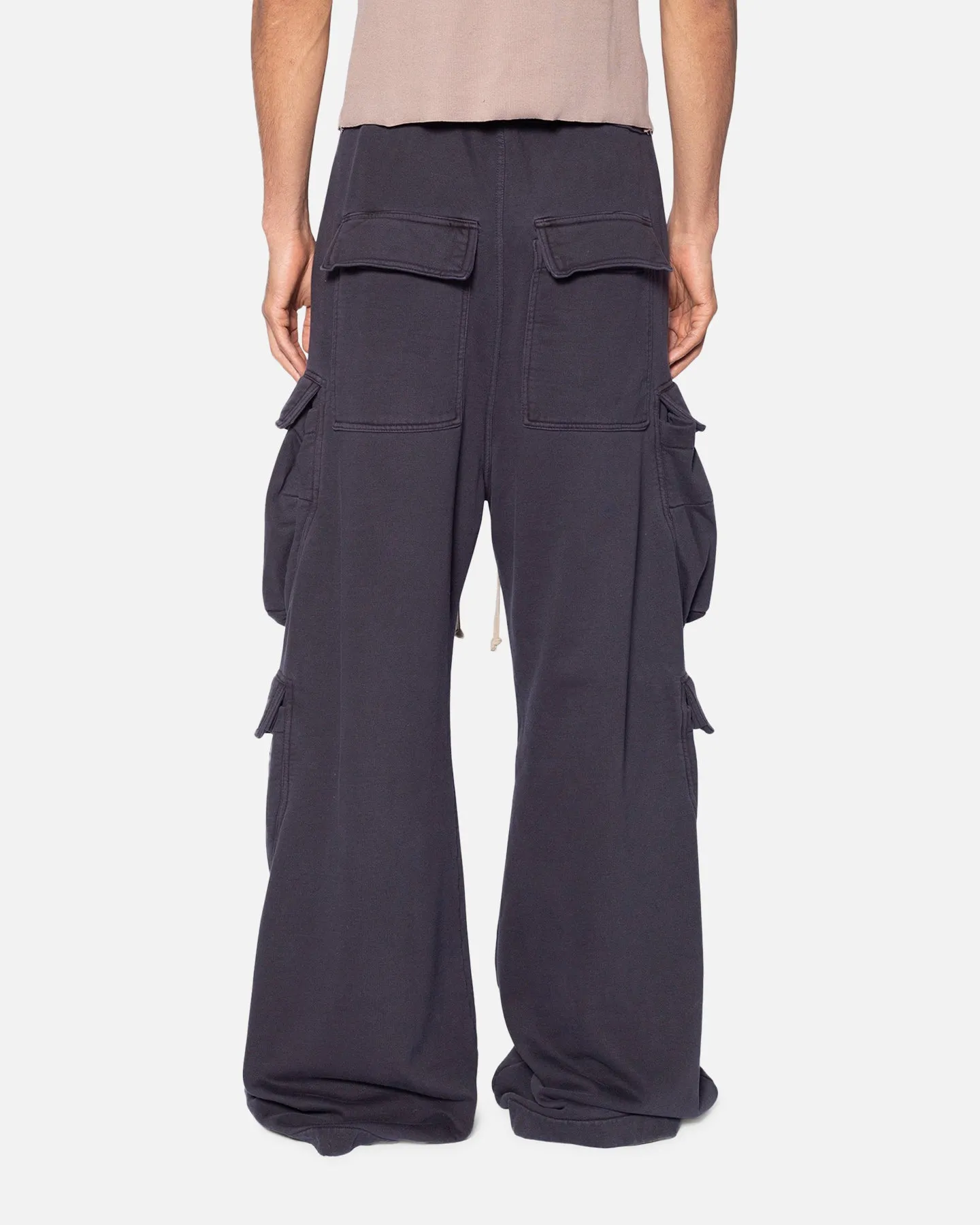 MNML Rave Double Cargo Sweatpants Washed Black sold by Culture Kings product image thumbnail 4
