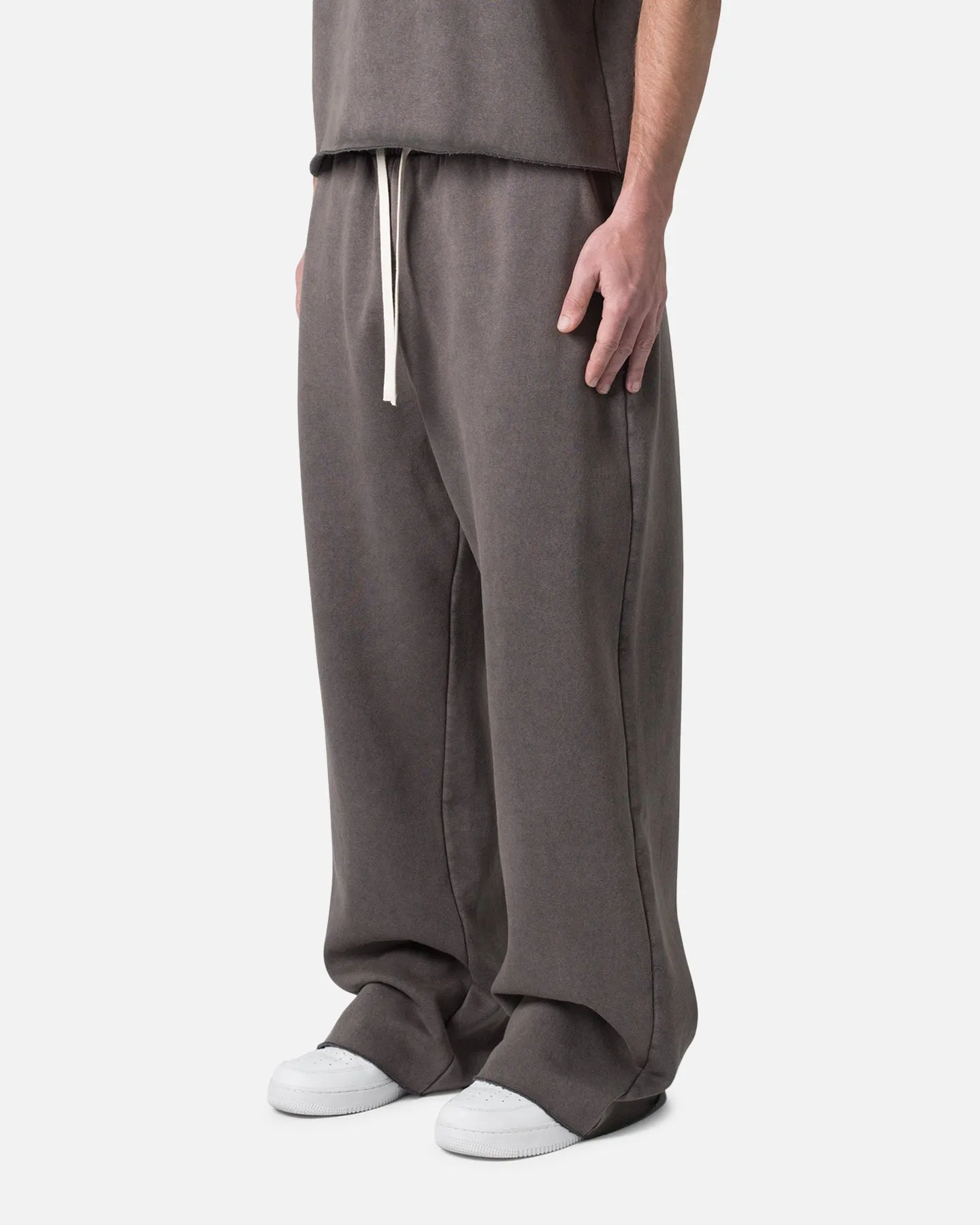 MNML Washed Ultra Baggy Sweatpants Washed Black sold by Culture Kings product image thumbnail 3