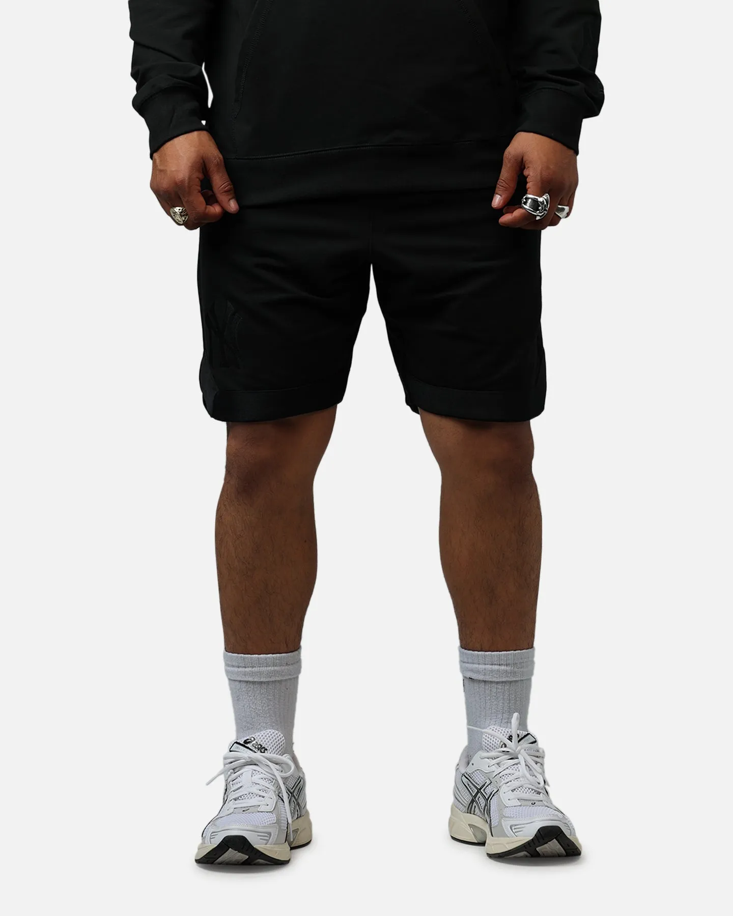 New Era New York Yankees Logo Select Shorts Black/Black sold by Culture Kings