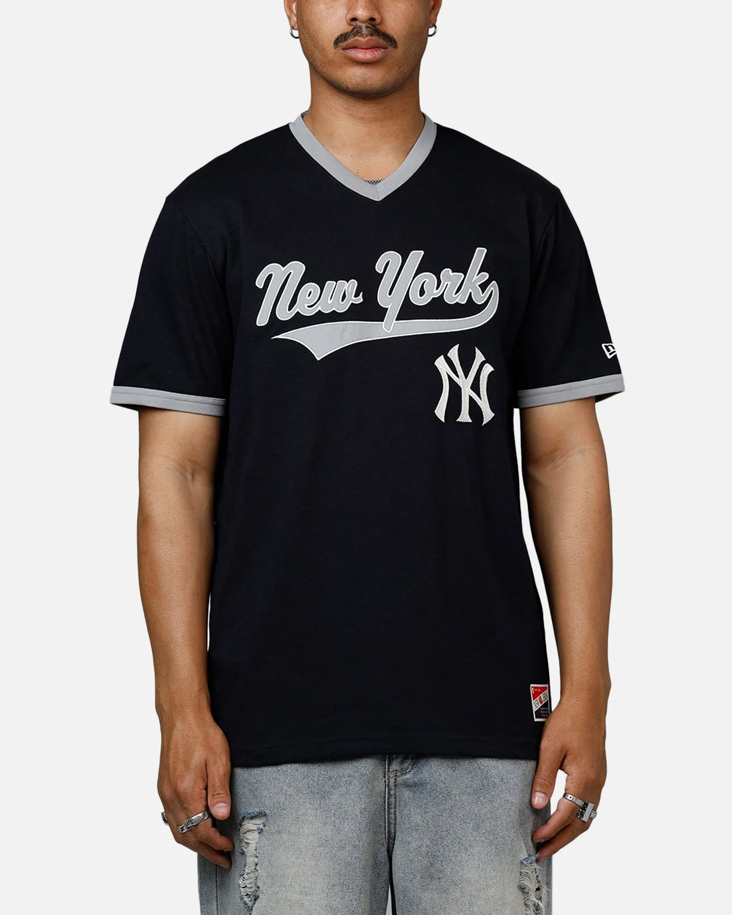 New Era New York Yankees Throwback V-Neck T-Shirt Royal Navy sold by Culture Kings