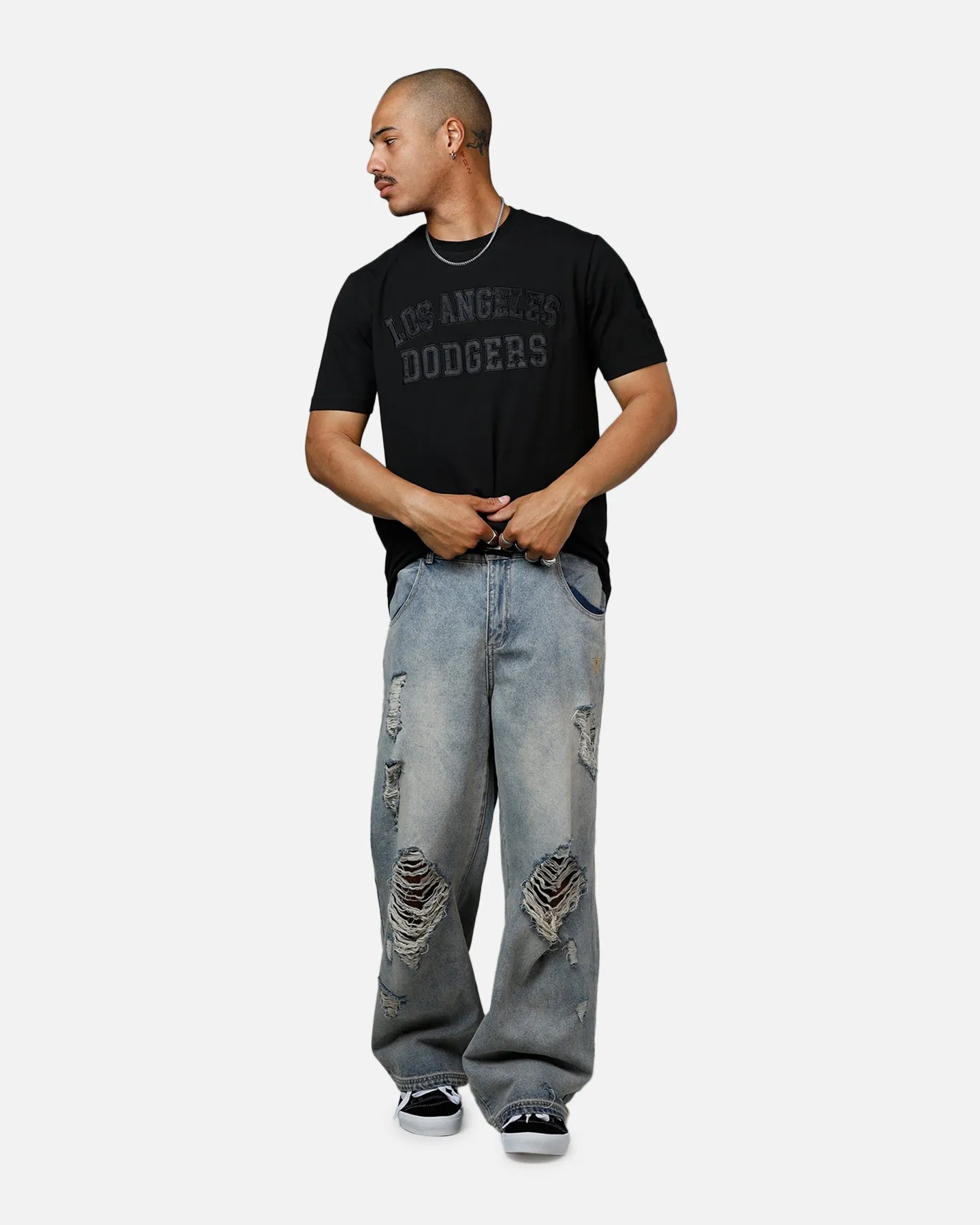 New Era Los Angeles Dodgers Logo Select T-Shirt Black/Black sold by Culture Kings product image thumbnail 3