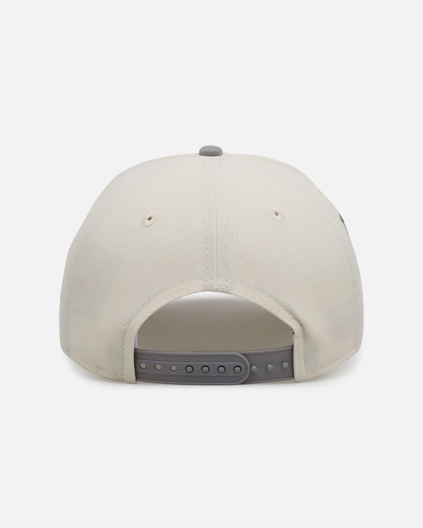 New Era San Francisco Giants 'Too Clean' 9FORTY A-Frame Snapback Chrome sold by Culture Kings product image thumbnail 2