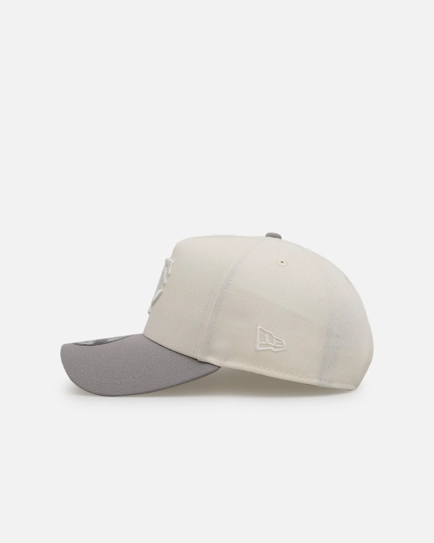 New Era Minnesota Twins 'Too Clean' 9FORTY A-Frame Snapback Chrome sold by Culture Kings product image thumbnail 4