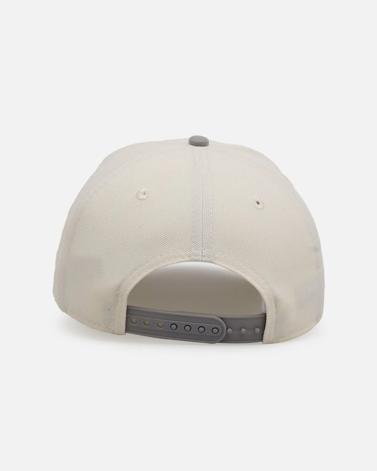 New Era Chicago White Sox 'Too Clean' 9FORTY A-Frame Snapback Chrome sold by Culture Kings product image thumbnail 2