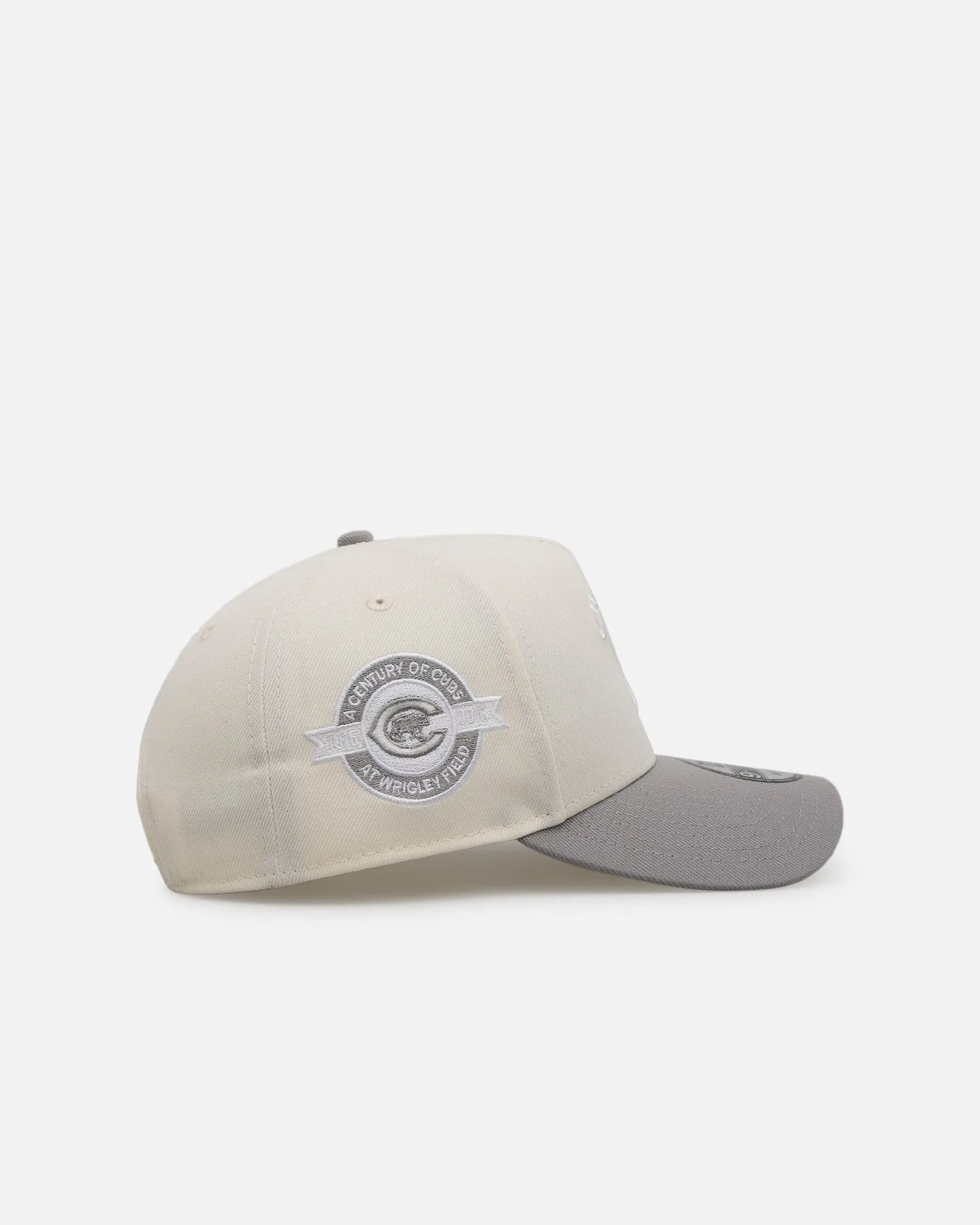 New Era Chicago Cubs 'Too Clean' 9FORTY A-Frame Snapback Chrome sold by Culture Kings product image thumbnail 3