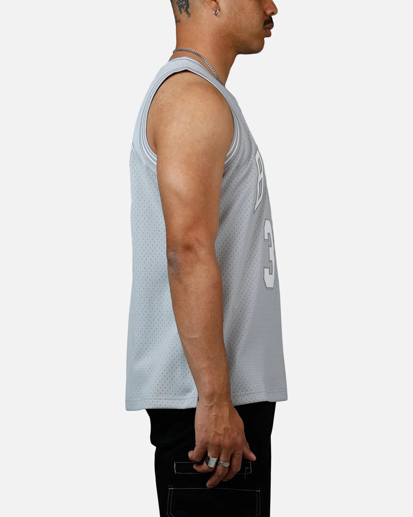 Mitchell & Ness Chicago Bulls Scottie Pippen 1997-1998 Swingman Jersey Grey sold by Culture Kings product image thumbnail 4