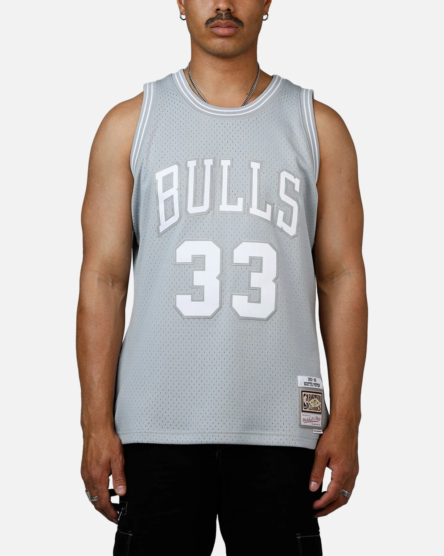 Mitchell & Ness Chicago Bulls Scottie Pippen 1997-1998 Swingman Jersey Grey sold by Culture Kings