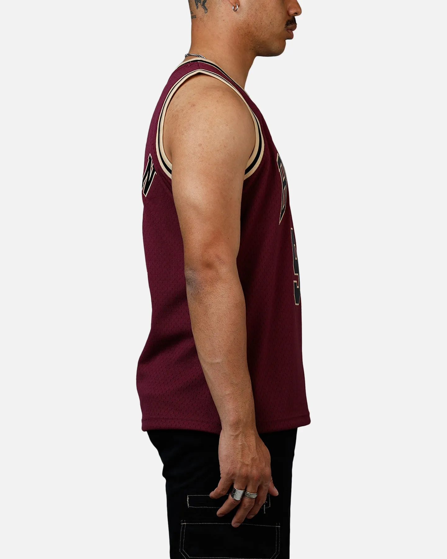 Mitchell & Ness Chicago Bulls Dennis Rodman 1997 Swingman Jersey Burgundy sold by Culture Kings product image thumbnail 4