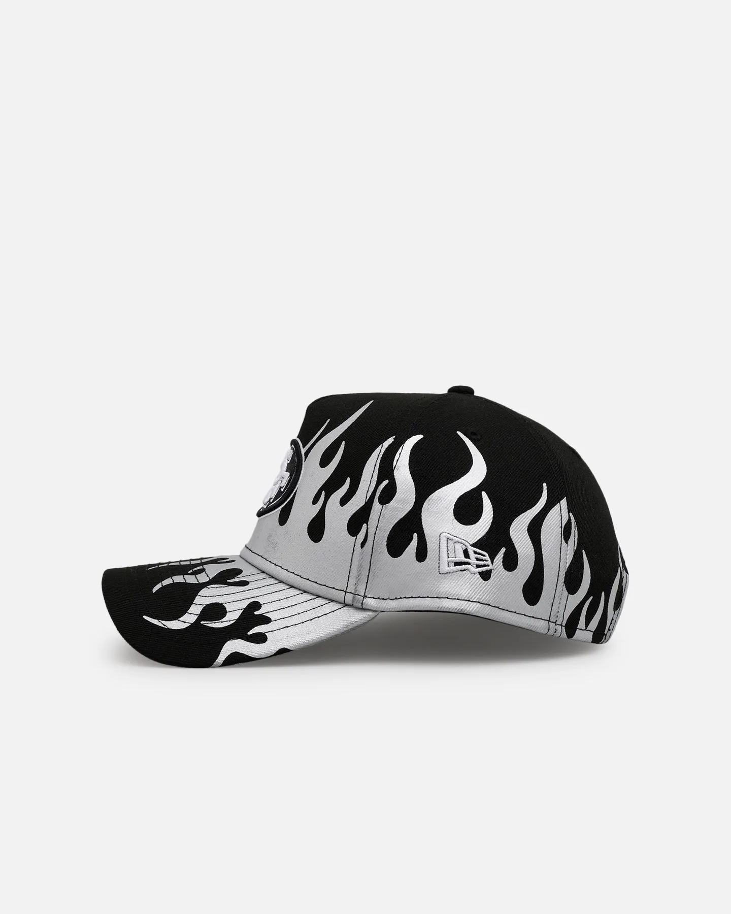 New Era San Francisco 49ers 'Metallic Flames' 9FORTY A-Frame Snapback Black/Silver sold by Culture Kings product image thumbnail 4