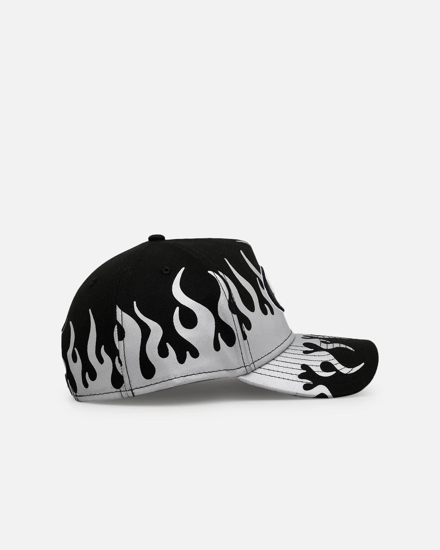 New Era San Francisco 49ers 'Metallic Flames' 9FORTY A-Frame Snapback Black/Silver sold by Culture Kings product image thumbnail 3