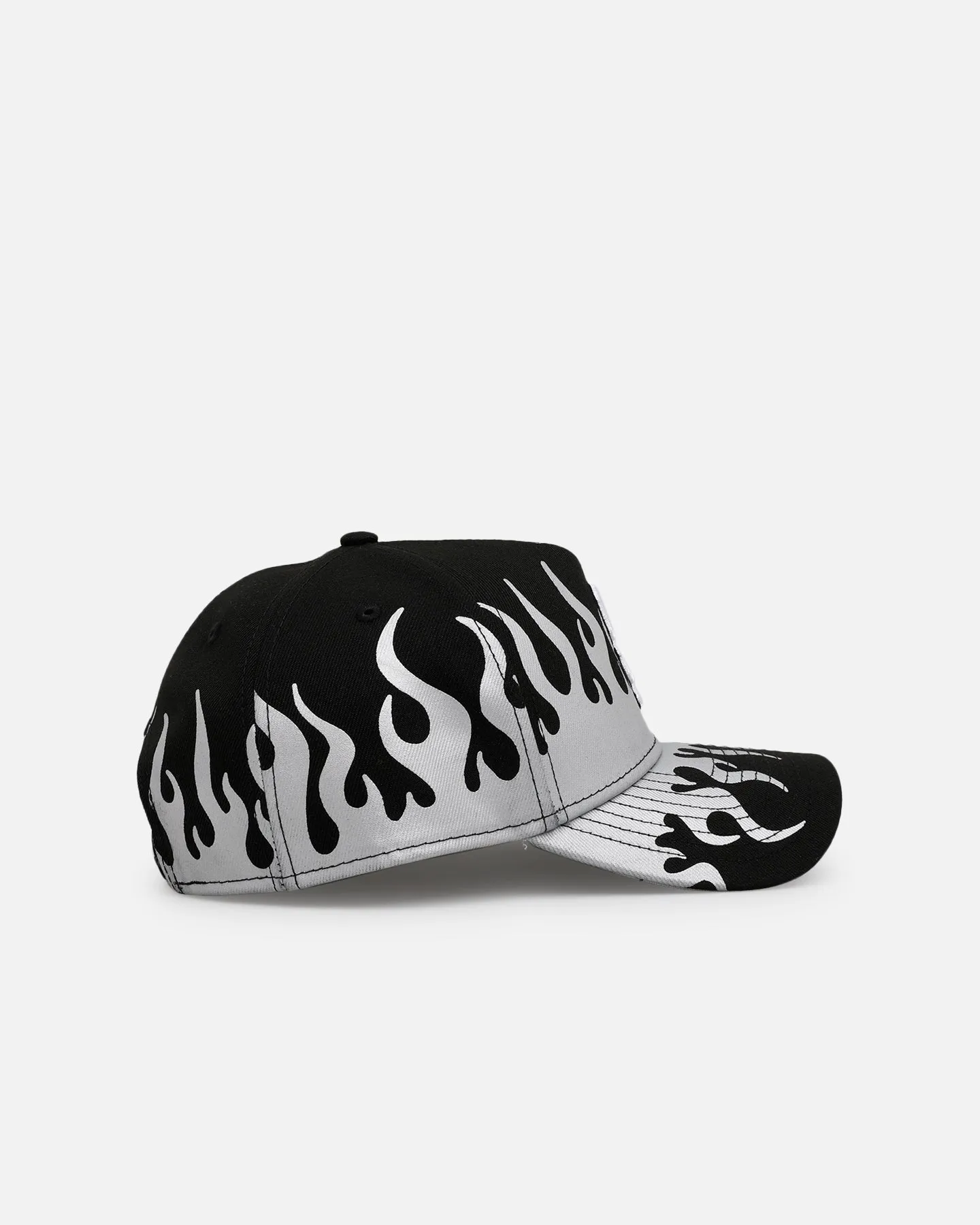 New Era San Francisco Giants 'Metallic Flames' 9FORTY A-Frame Snapback Black/Silver sold by Culture Kings product image thumbnail 3