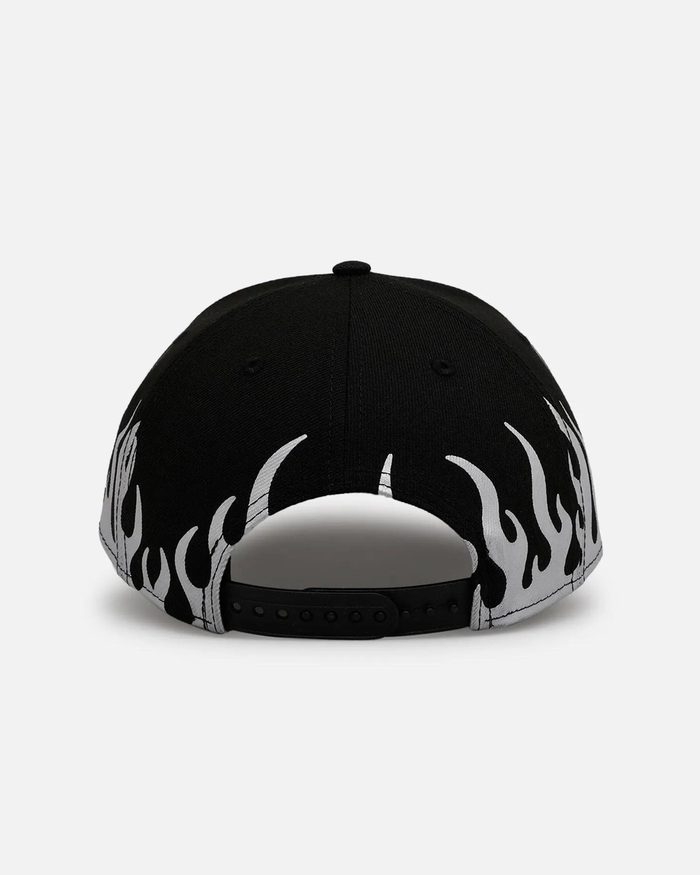 New Era San Diego Padres 'Metallic Flames' 9FORTY A-Frame Snapback Black/Silver sold by Culture Kings product image thumbnail 2