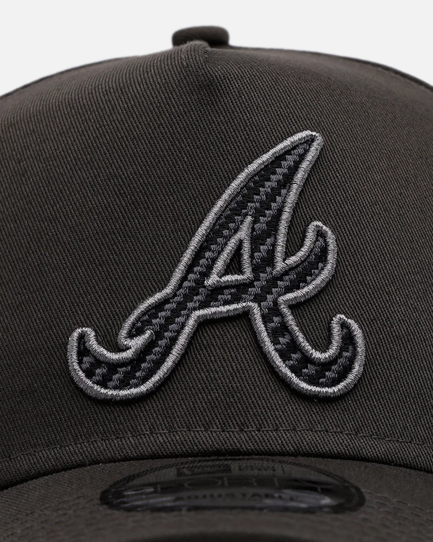 New Era Atlanta Braves 'Carbon Weave' 9FORTY A-Frame Snapback Black sold by Culture Kings product image thumbnail 5