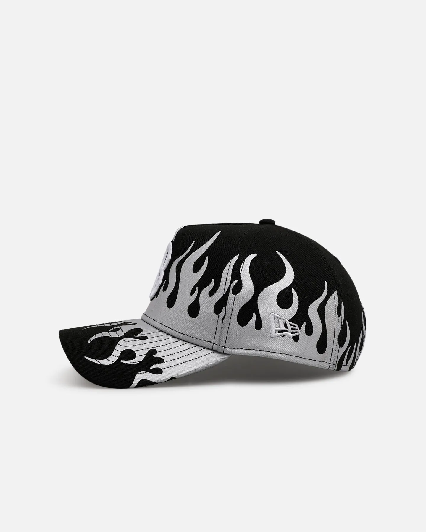 New Era Boston Red Sox 'Metallic Flames' 9FORTY A-Frame Snapback Black/Silver sold by Culture Kings product image thumbnail 4