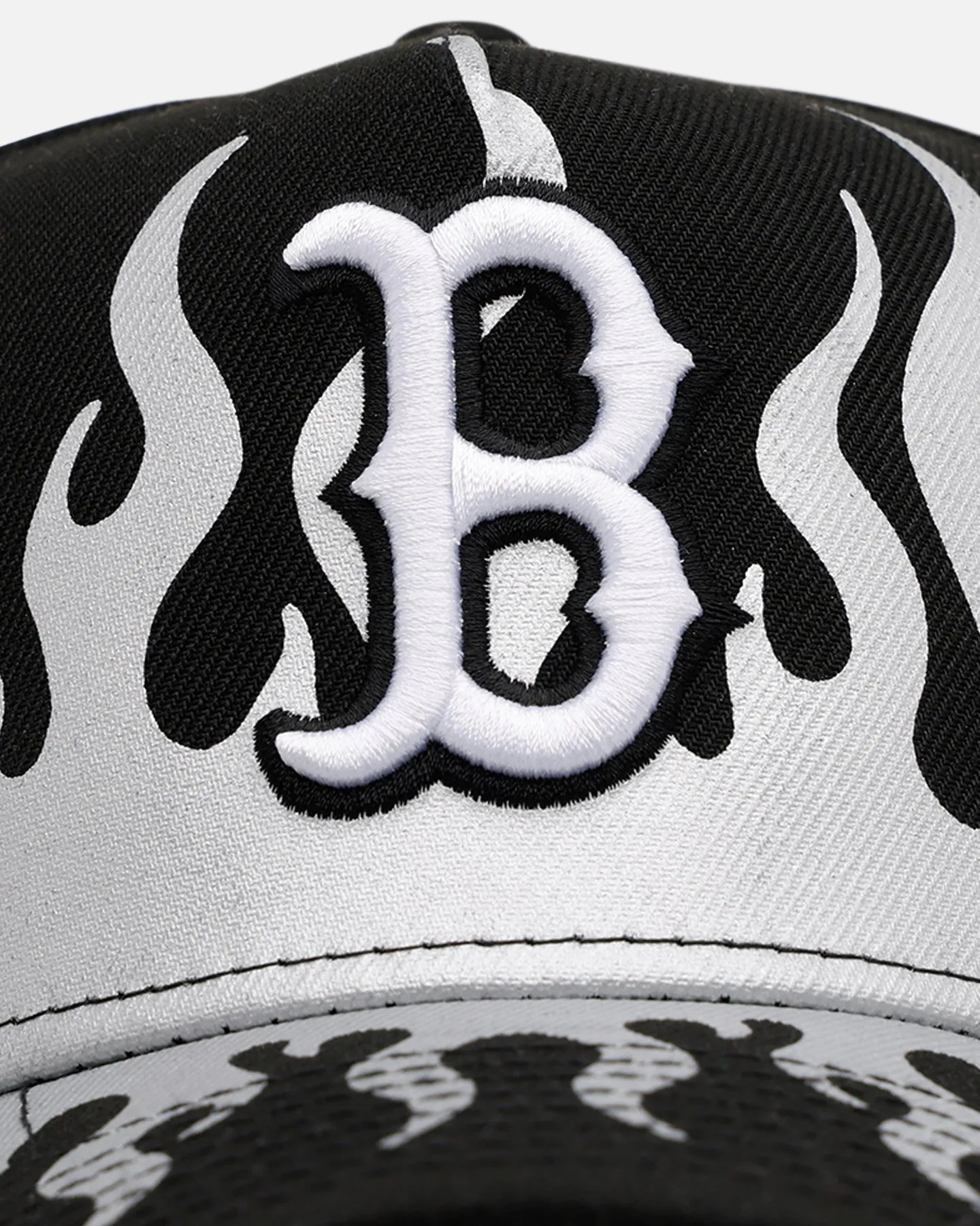 New Era Boston Red Sox 'Metallic Flames' 9FORTY A-Frame Snapback Black/Silver sold by Culture Kings product image thumbnail 5