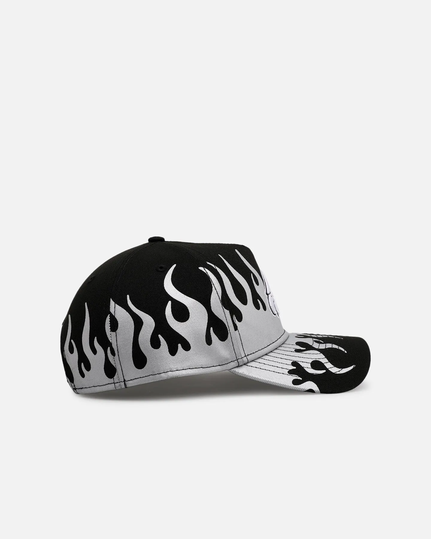 New Era Philadelphia Eagles 'Metallic Flames' 9FORTY A-Frame Snapback Black/Silver sold by Culture Kings product image thumbnail 3