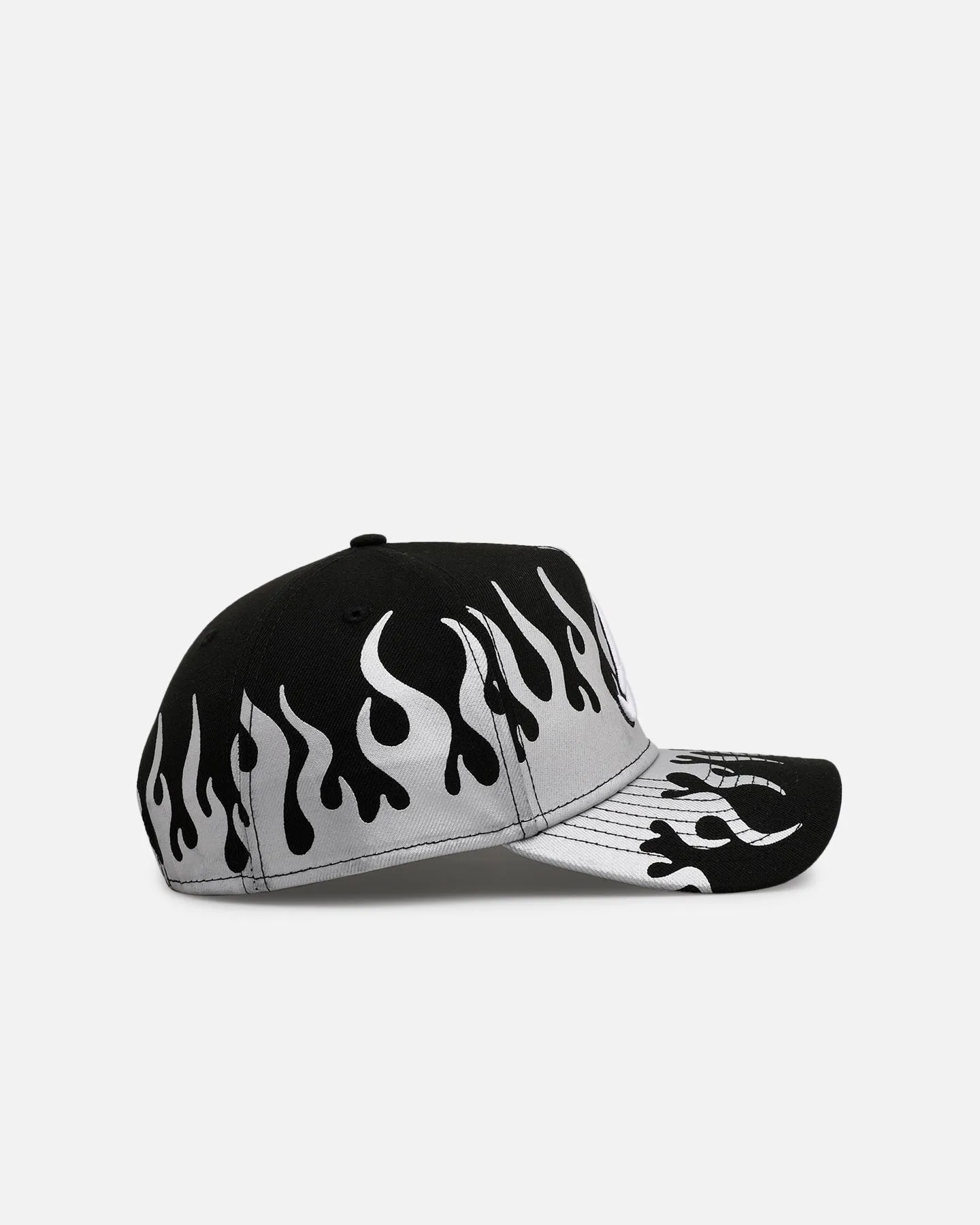 New Era Atlanta Braves 'Metallic Flames' 9FORTY A-Frame Snapback Black/Silver sold by Culture Kings product image thumbnail 3
