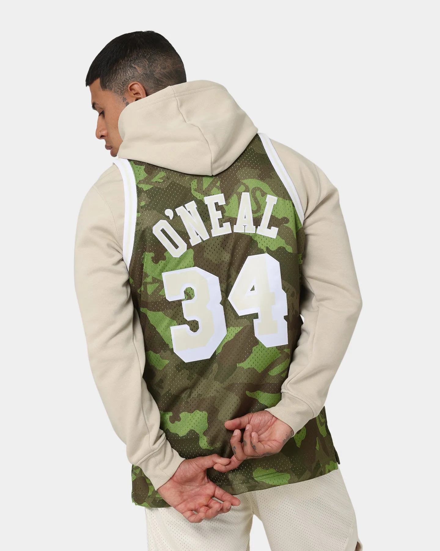 Mitchell & Ness Los Angeles Lakers '96-'97 Camo Swing Jersey Green Camo sold by Culture Kings product image thumbnail 2