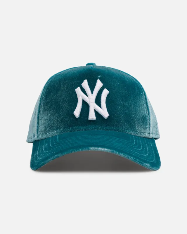 New Era New York Yankees 'Velvet Dreams 2.0' 9FORTY A-Frame Snapback Pine Green sold by Culture Kings