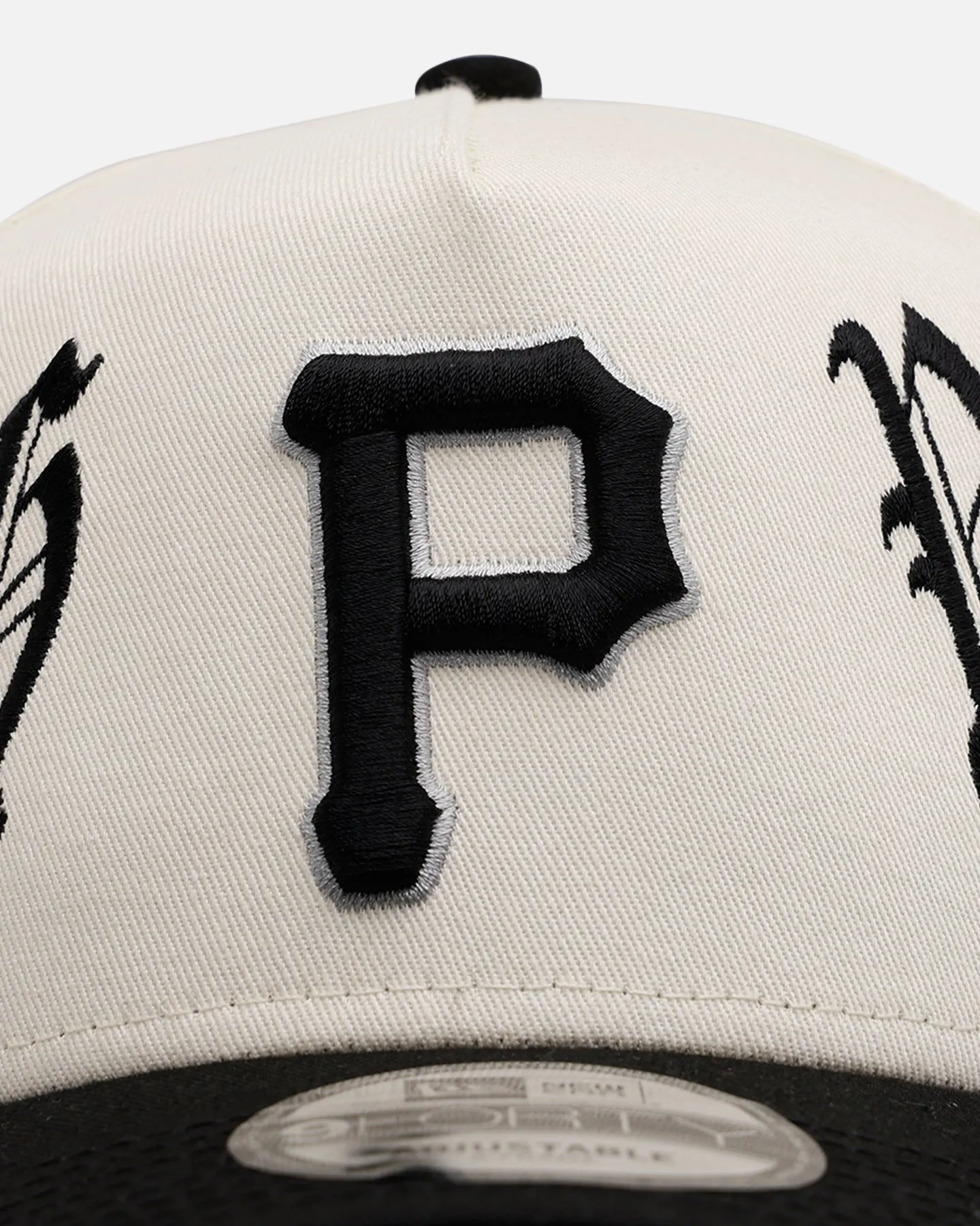 New Era Pittsburgh Pirates 'Gothic Script Two Tone' 9FORTY A-Frame Snapback Chrome/Black sold by Culture Kings product image thumbnail 5