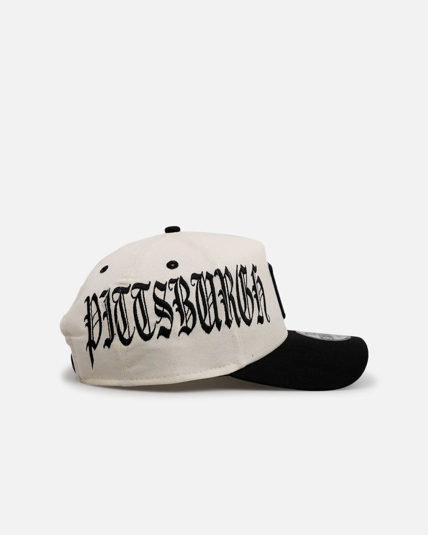 New Era Pittsburgh Pirates 'Gothic Script Two Tone' 9FORTY A-Frame Snapback Chrome/Black sold by Culture Kings product image thumbnail 3