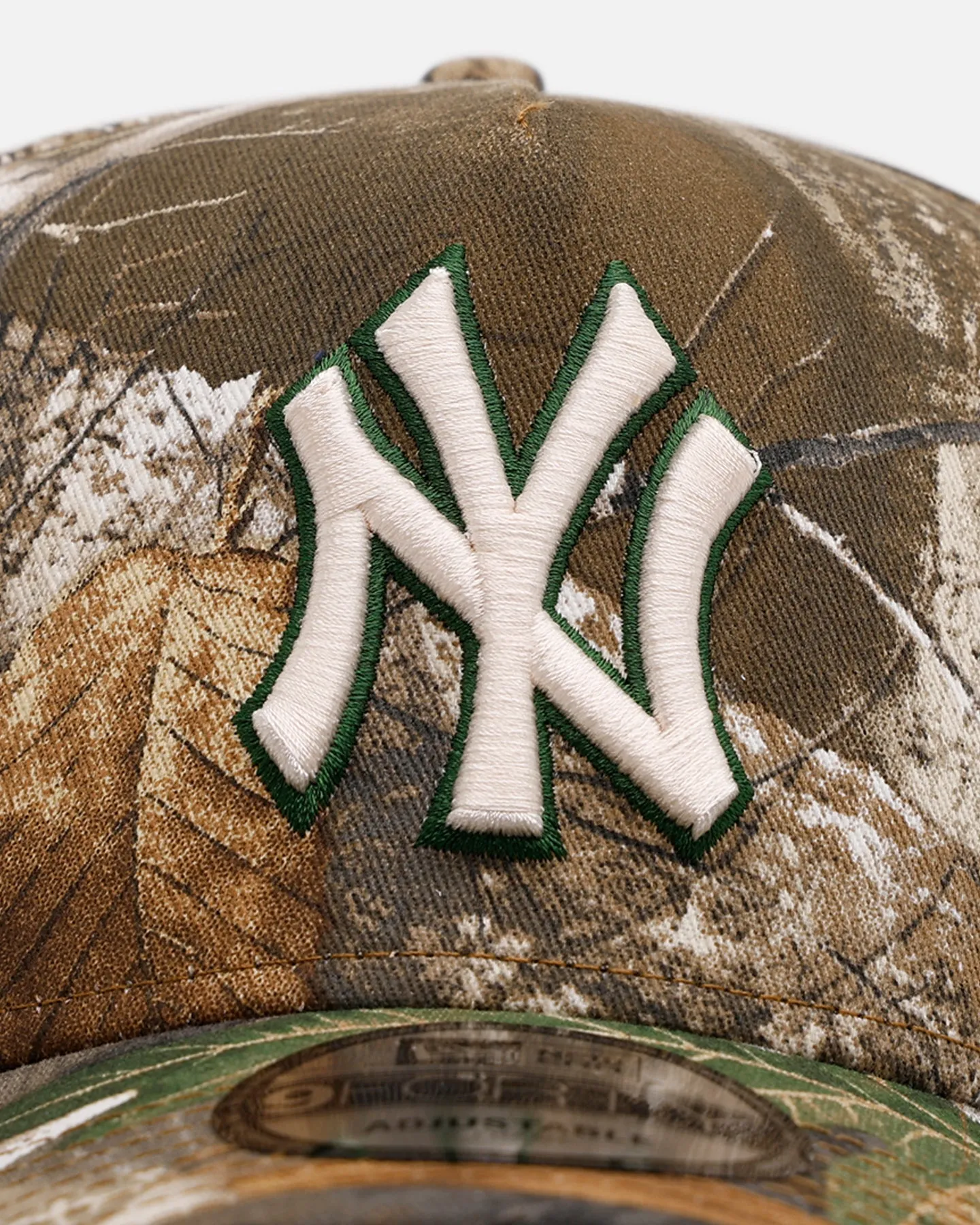 New Era New York Yankees 'Great Outdoors' 9FORTY A-Frame Snapback Camo sold by Culture Kings product image thumbnail 5