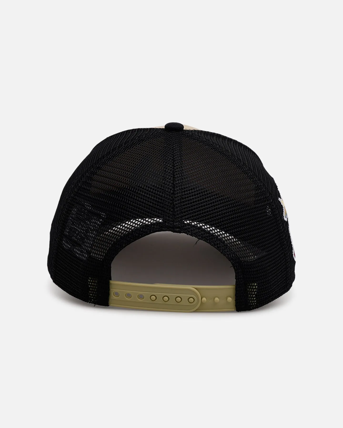 New Era Atlanta Braves 'Vintage Truckers' 9FORTY A-Frame Trucker Snapback Vegas Gold sold by Culture Kings product image thumbnail 2