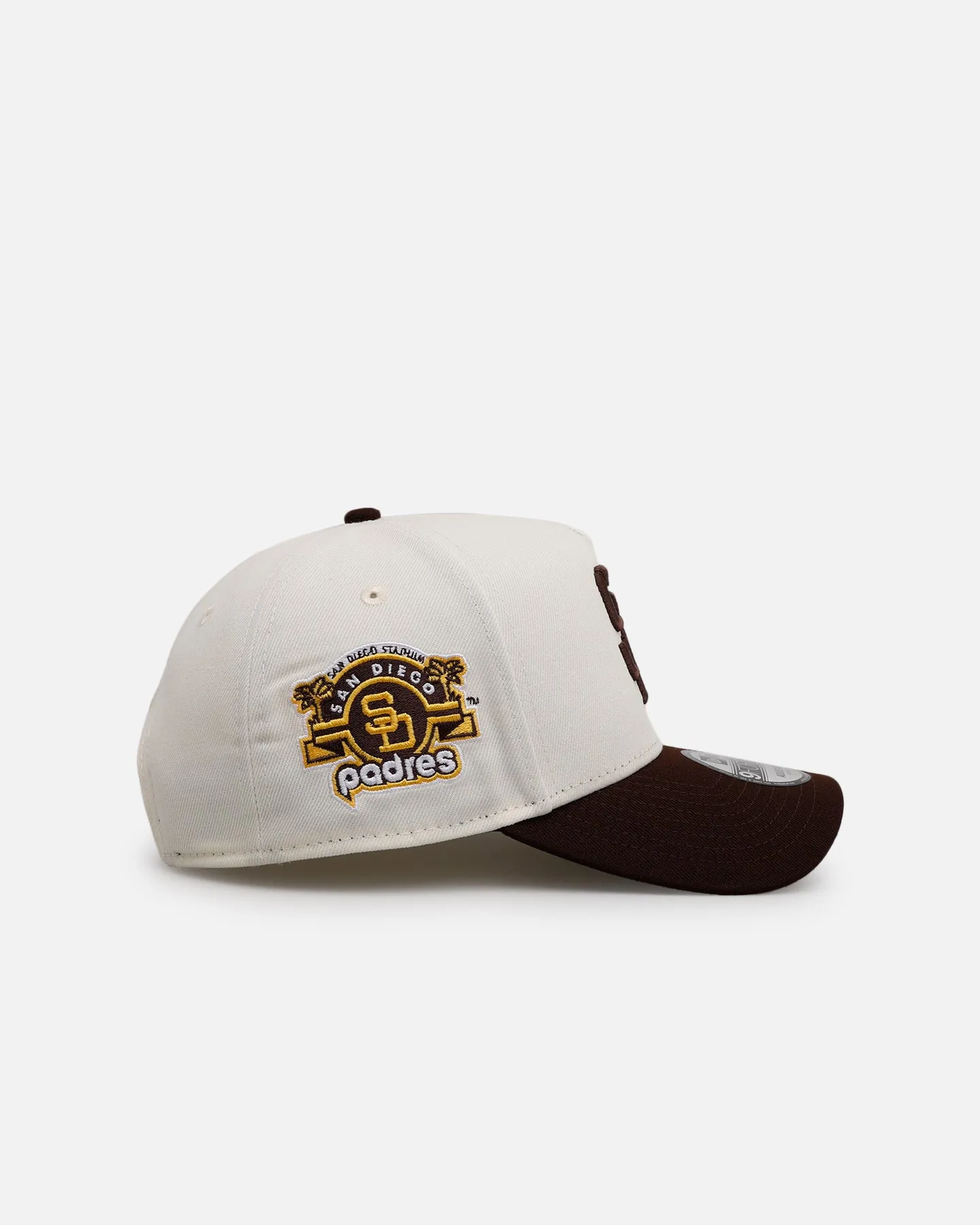 New Era San Diego Padres 'Team Color Visor' 9FORTY A-Frame Snapback Chrome/Official Team Color sold by Culture Kings product image thumbnail 3