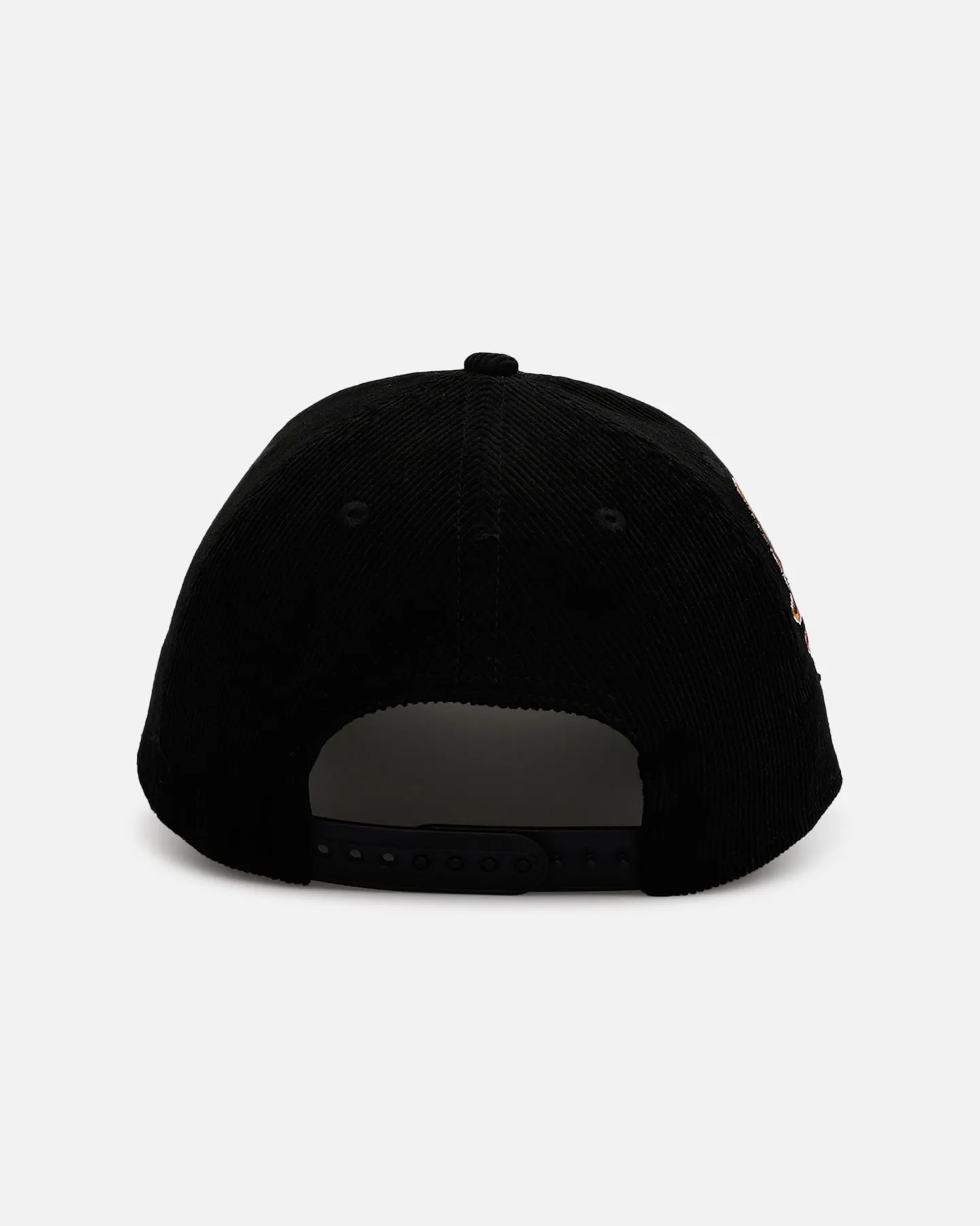 New Era Pittsburgh Pirates 'Black Cord' 9FORTY A-Frame Corduroy Snapback Black sold by Culture Kings product image thumbnail 3