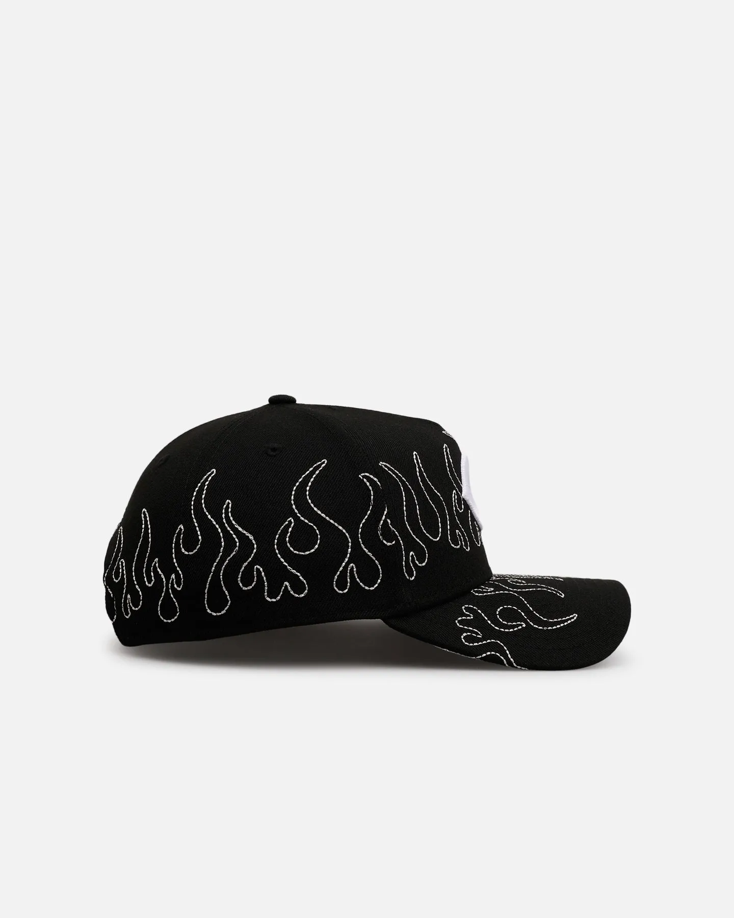 New Era Cincinnati Reds 'Outline Flames' 9FORTY A-Frame Snapback Black sold by Culture Kings product image thumbnail 3