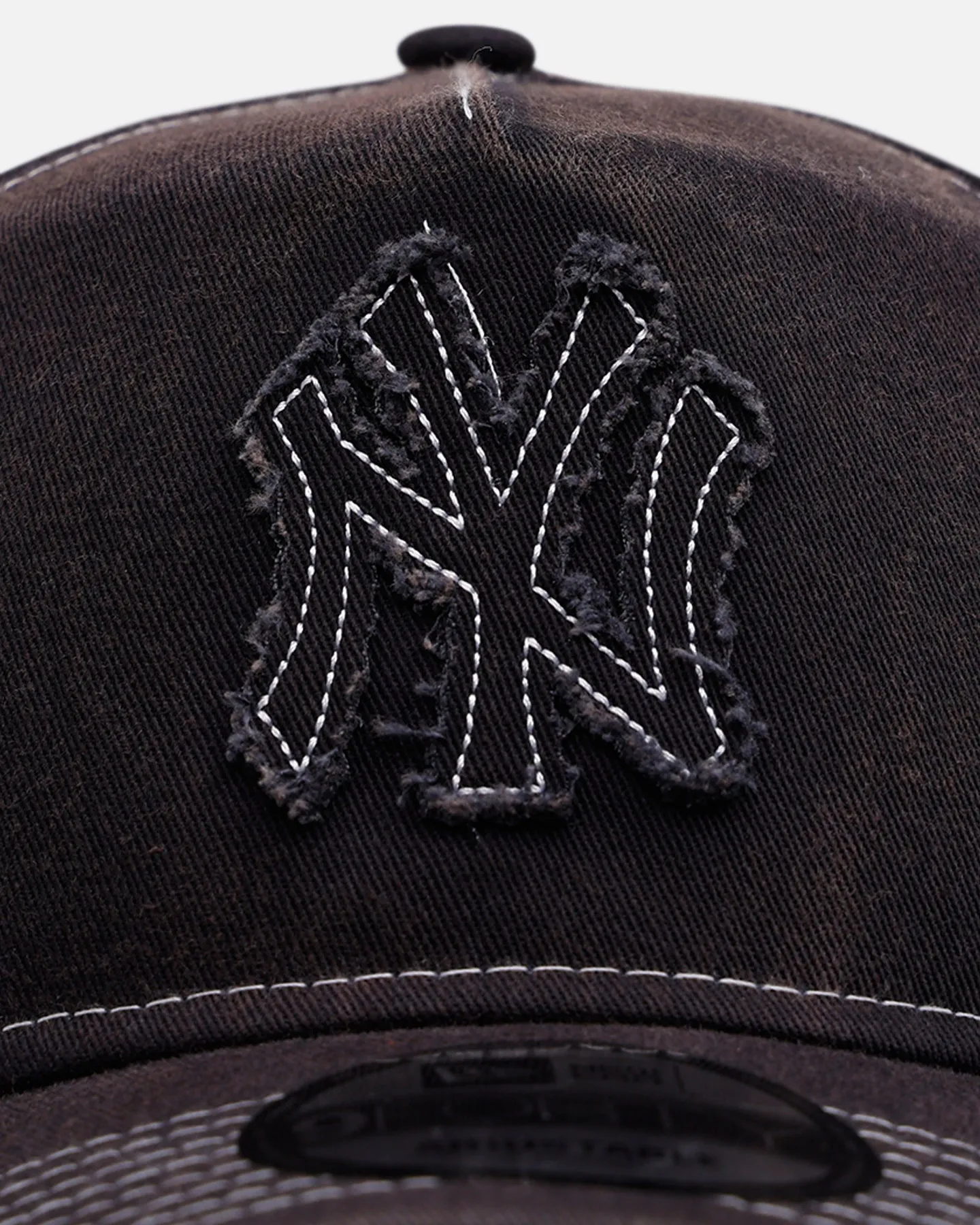 New Era New York Yankees 'Distressed And Worn' 9FORTY A-Frame Casual Strapback Navy sold by Culture Kings product image thumbnail 5