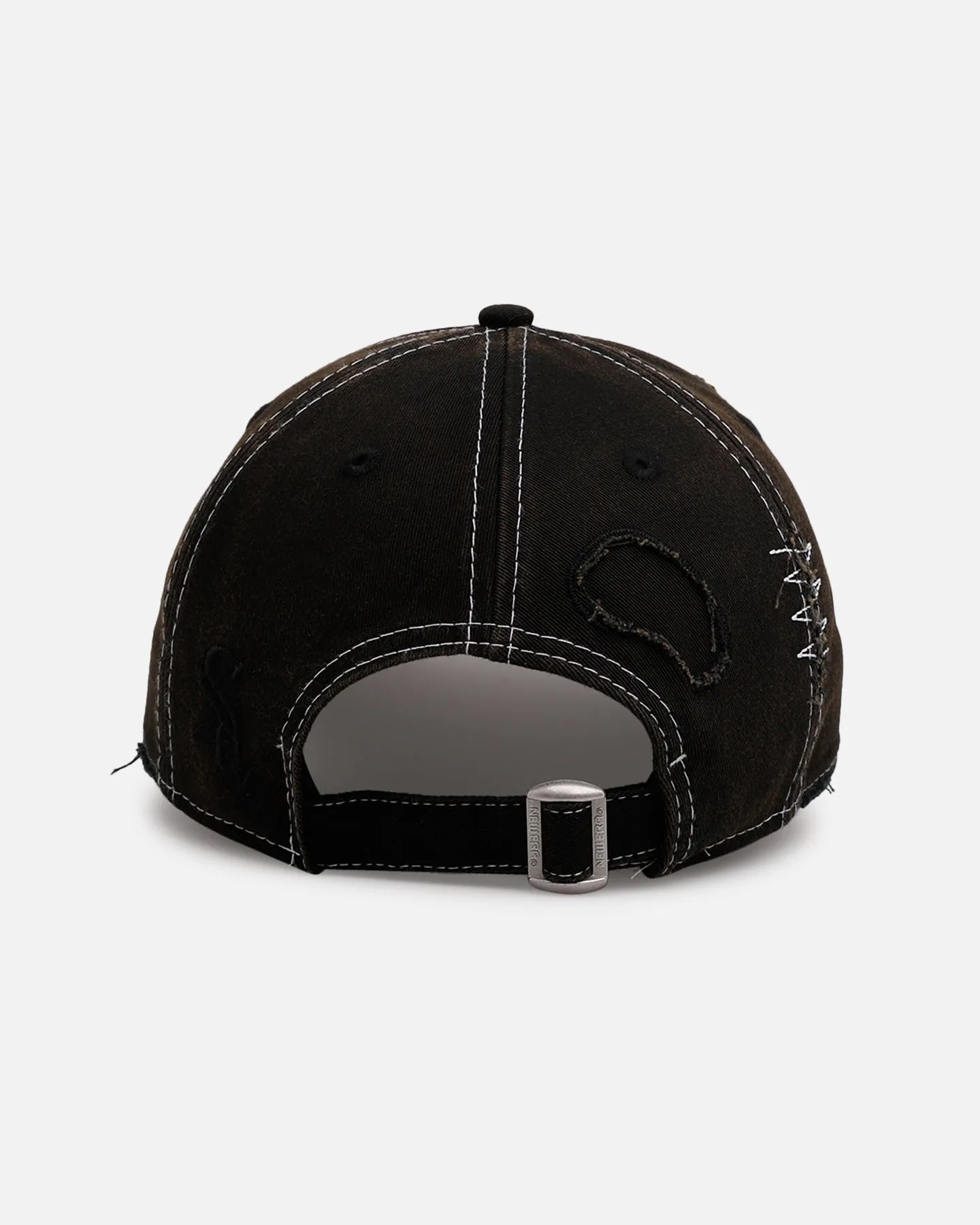 New Era Chicago White Sox 'Distressed And Worn' 9FORTY A-Frame Casual Strapback Black sold by Culture Kings product image thumbnail 2