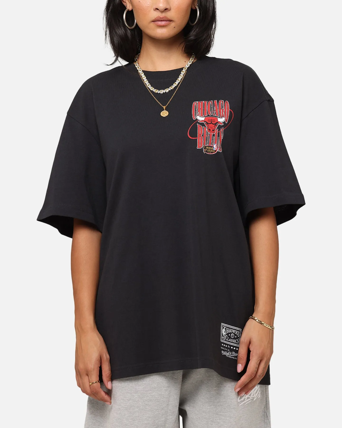 Mitchell & Ness Chicago Bulls 6-Time NBA Champions T-Shirt Faded Black sold by Culture Kings product image thumbnail 2