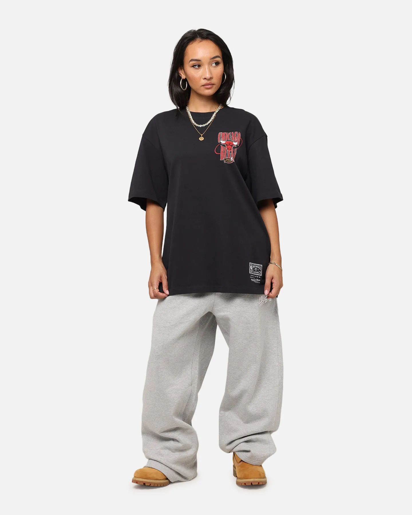 Mitchell & Ness Chicago Bulls 6-Time NBA Champions T-Shirt Faded Black sold by Culture Kings product image thumbnail 4