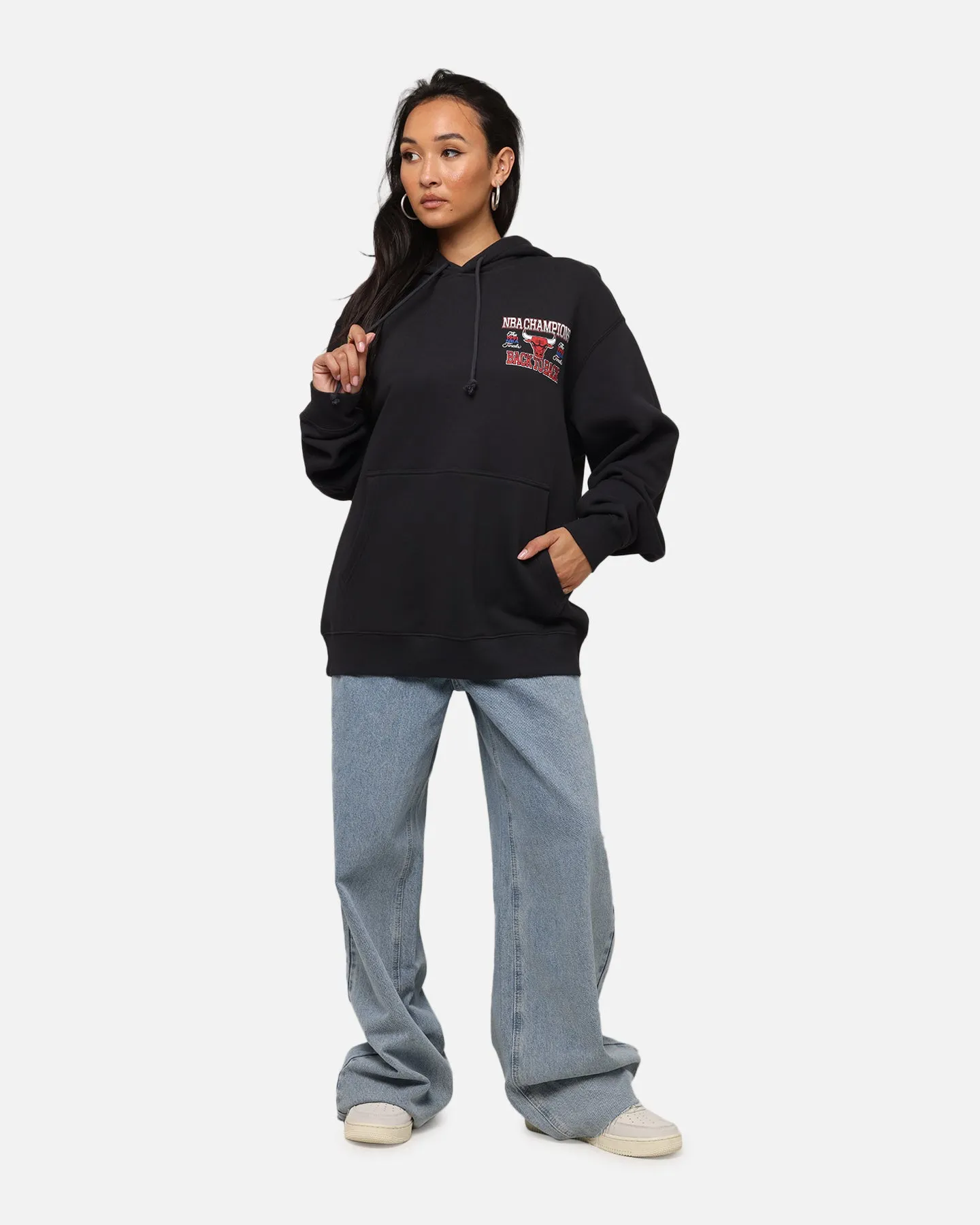 Mitchell & Ness Chicago Bulls Back To Back Hoodie Faded Black sold by Culture Kings product image thumbnail 4