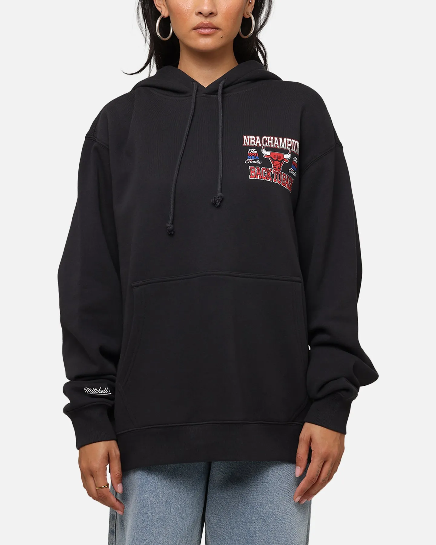 Mitchell & Ness Chicago Bulls Back To Back Hoodie Faded Black sold by Culture Kings product image thumbnail 2