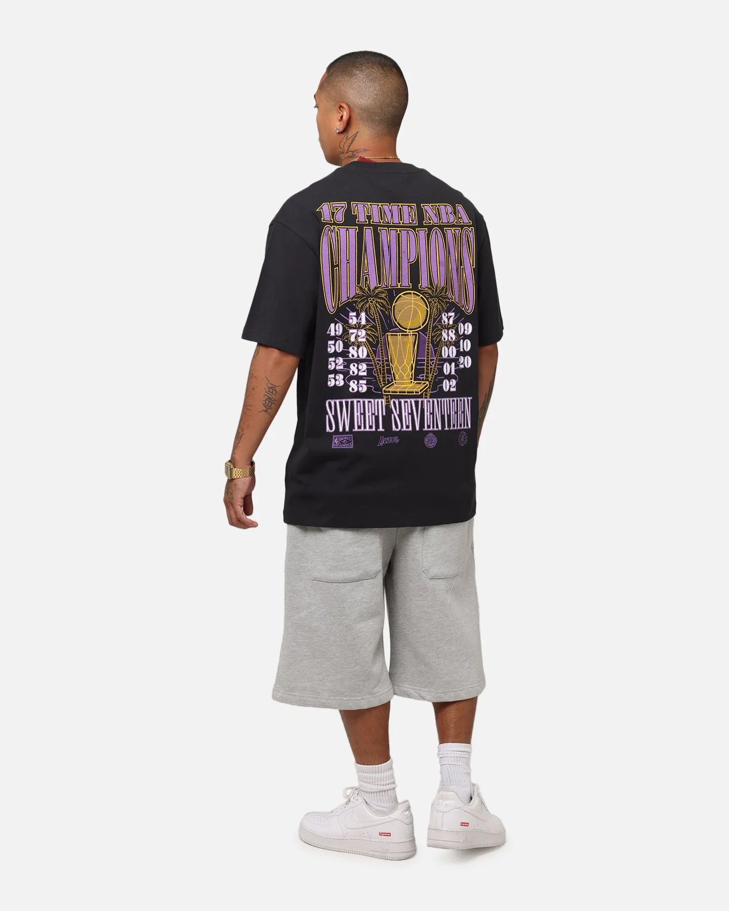 Mitchell & Ness Los Angeles Lakers 17-Time NBA Champions T-Shirt Faded Black sold by Culture Kings product image thumbnail 3
