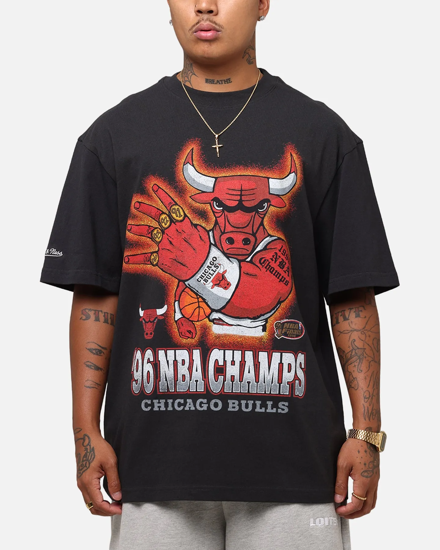 Mitchell & Ness Chicago Bulls '96 NBA Champs T-Shirt Faded Black sold by Culture Kings
