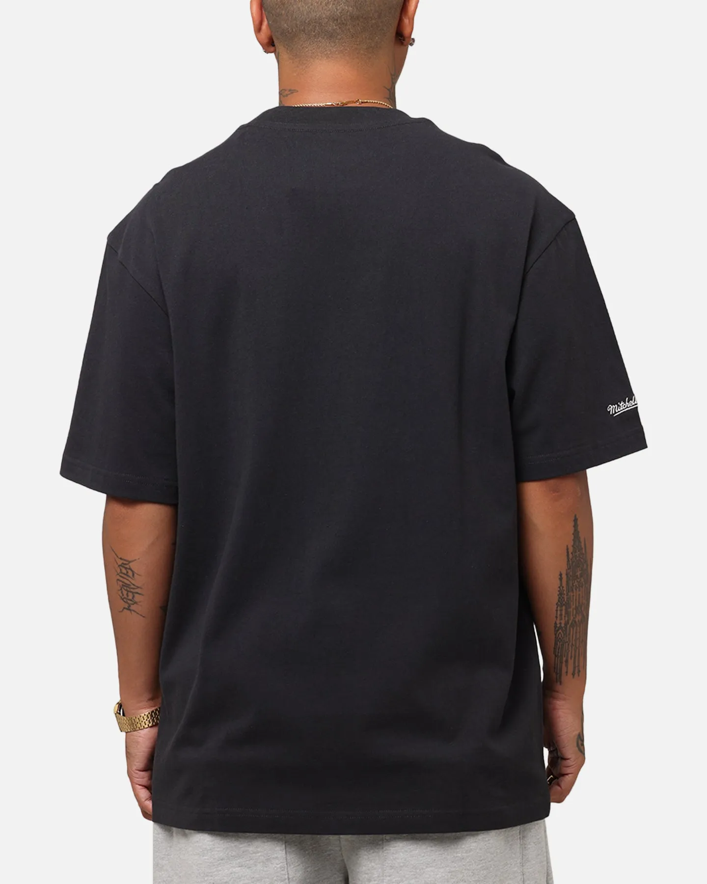 Mitchell & Ness Chicago Bulls '96 NBA Champs T-Shirt Faded Black sold by Culture Kings product image thumbnail 3