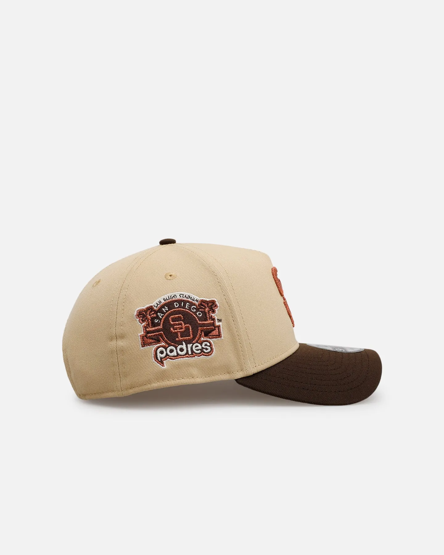 New Era San Diego Padres 'Vintage' 9FORTY A-Frame Snapback Vegas Gold sold by Culture Kings product image thumbnail 3