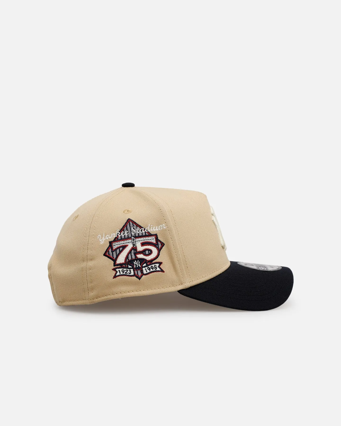 New Era New York Yankees 'Vintage' 9FORTY A-Frame Snapback Vegas Gold sold by Culture Kings product image thumbnail 3