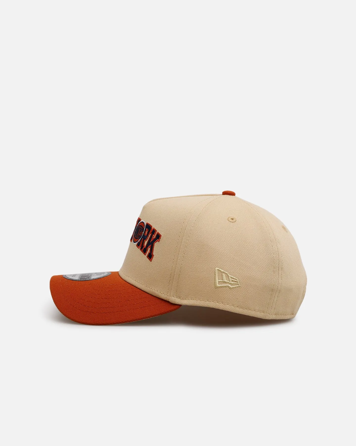 New Era New York Knicks 'Vintage' 9FORTY A-Frame Snapback Vegas Gold sold by Culture Kings product image thumbnail 4
