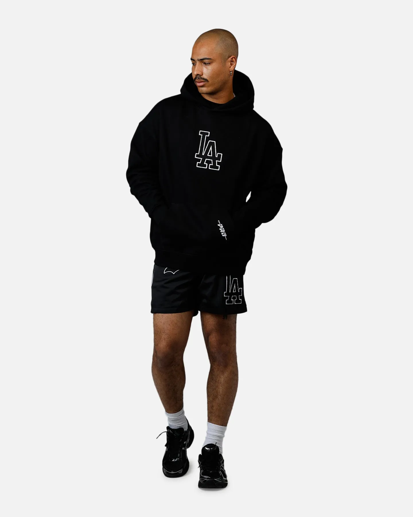 Pro Standard Los Angeles Dodgers Chenille Hoodie Black sold by Culture Kings product image thumbnail 3