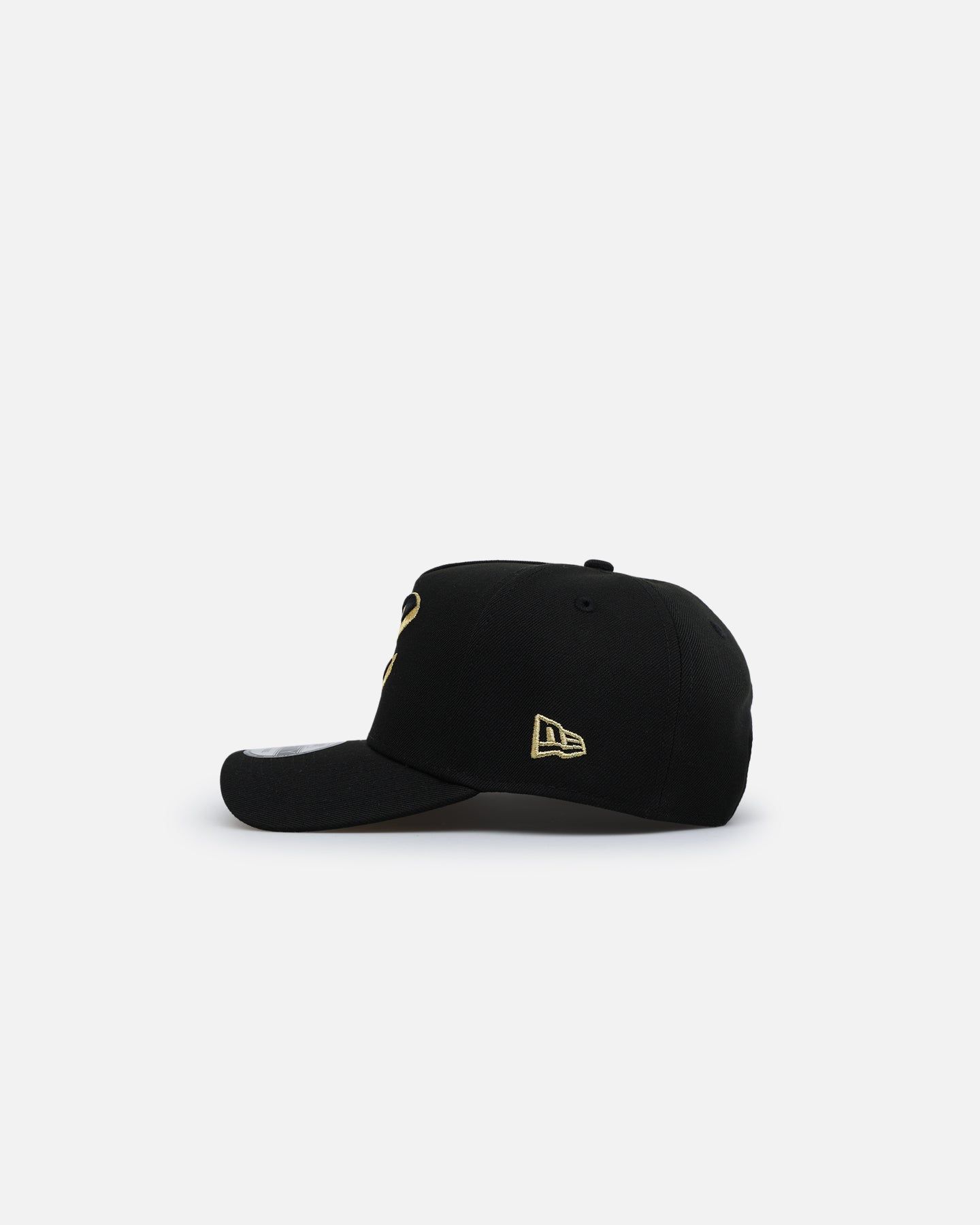 New Era Cleveland Caveliers 'NBA Gold Links' 9FORTY A-Frame Snapback Black/Gold sold by Culture Kings product image thumbnail 4