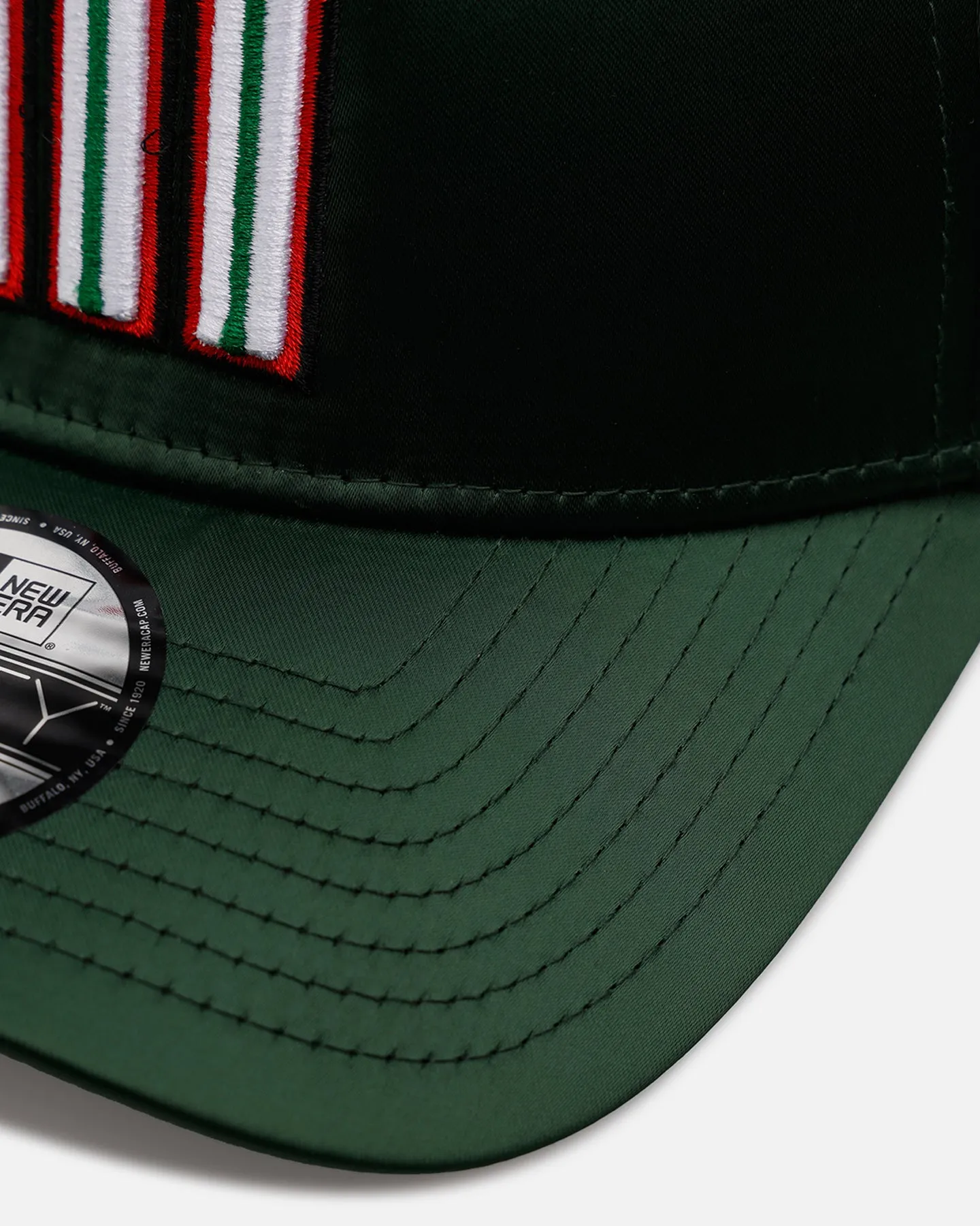 New Era Mexico National Baseball Team 'Team Color Satin' 9FORTY A-Frame Snapback Official Team Color sold by Culture Kings product image thumbnail 2
