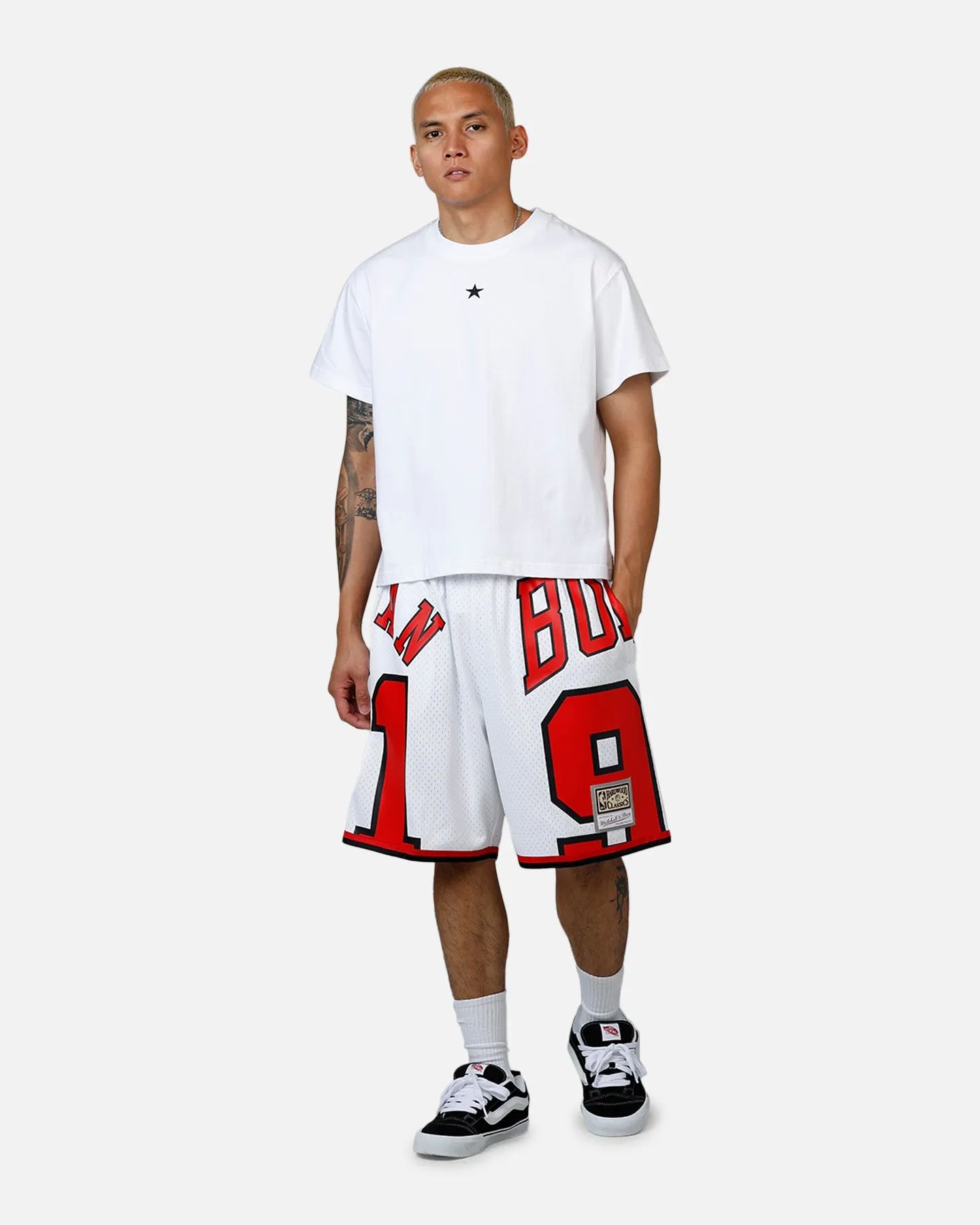 Mitchell & Ness Chicago Bulls Dennis Rodman Maxxed Out Shorts White/Red sold by Culture Kings product image thumbnail 2