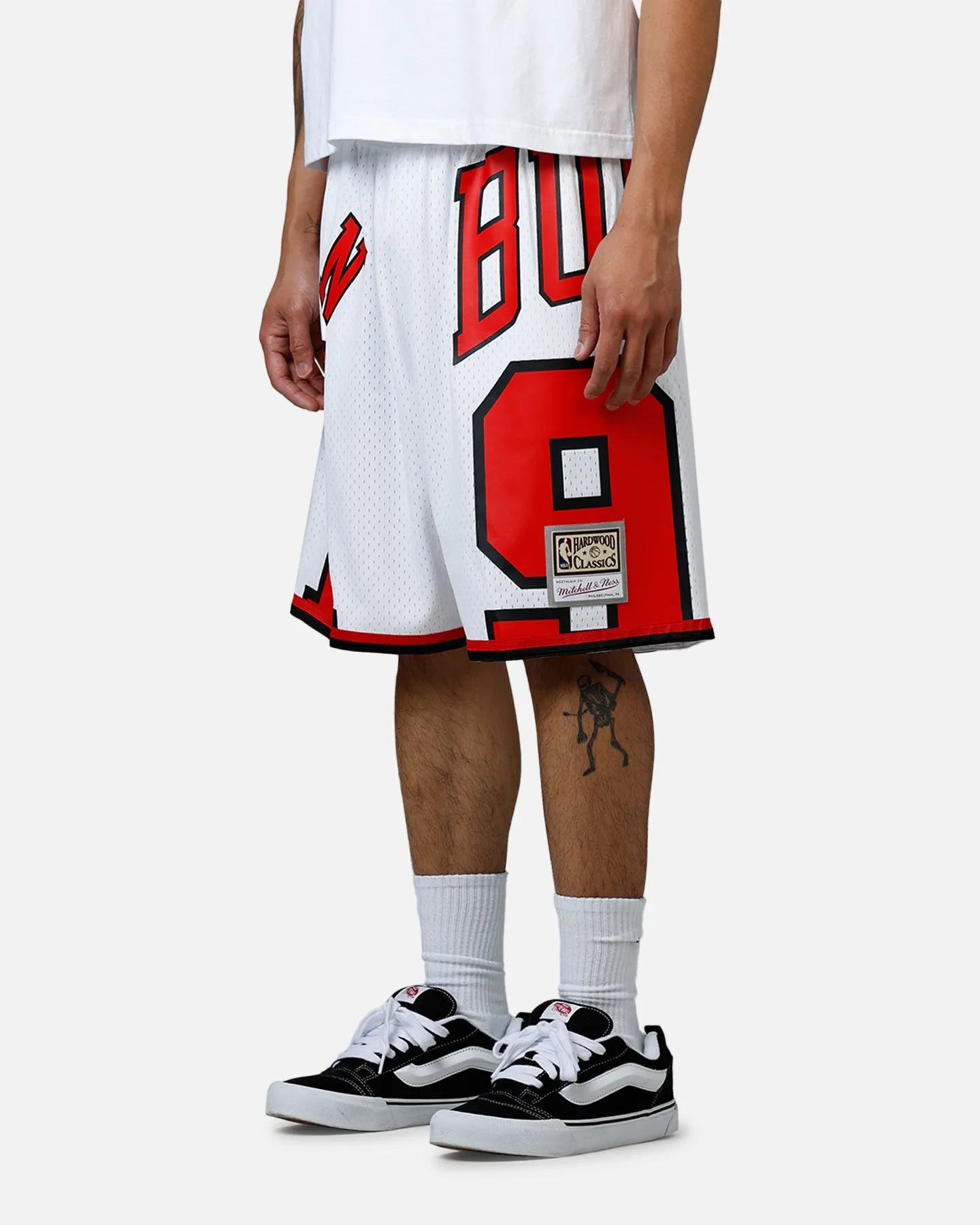 Mitchell & Ness Chicago Bulls Dennis Rodman Maxxed Out Shorts White/Red sold by Culture Kings product image thumbnail 4